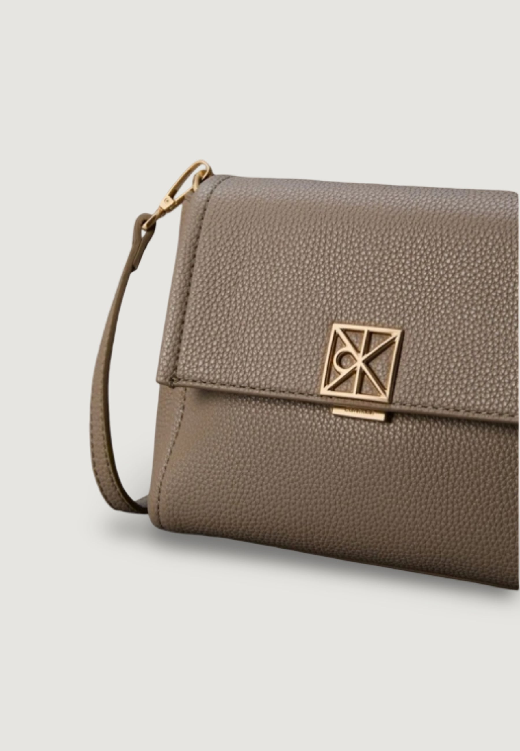 Borsa Calvin Klein EMBLEM HW PEBBLE CROSSBODY 20