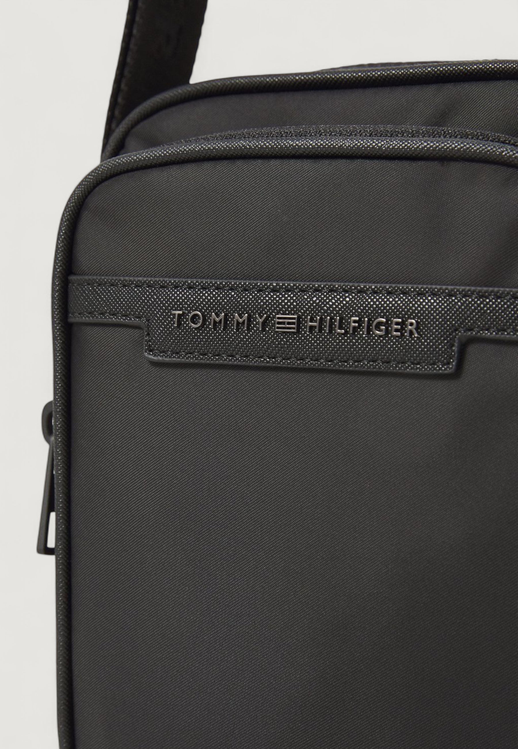 Bag Tommy Hilfiger TH REPREVE MINI REPORTER