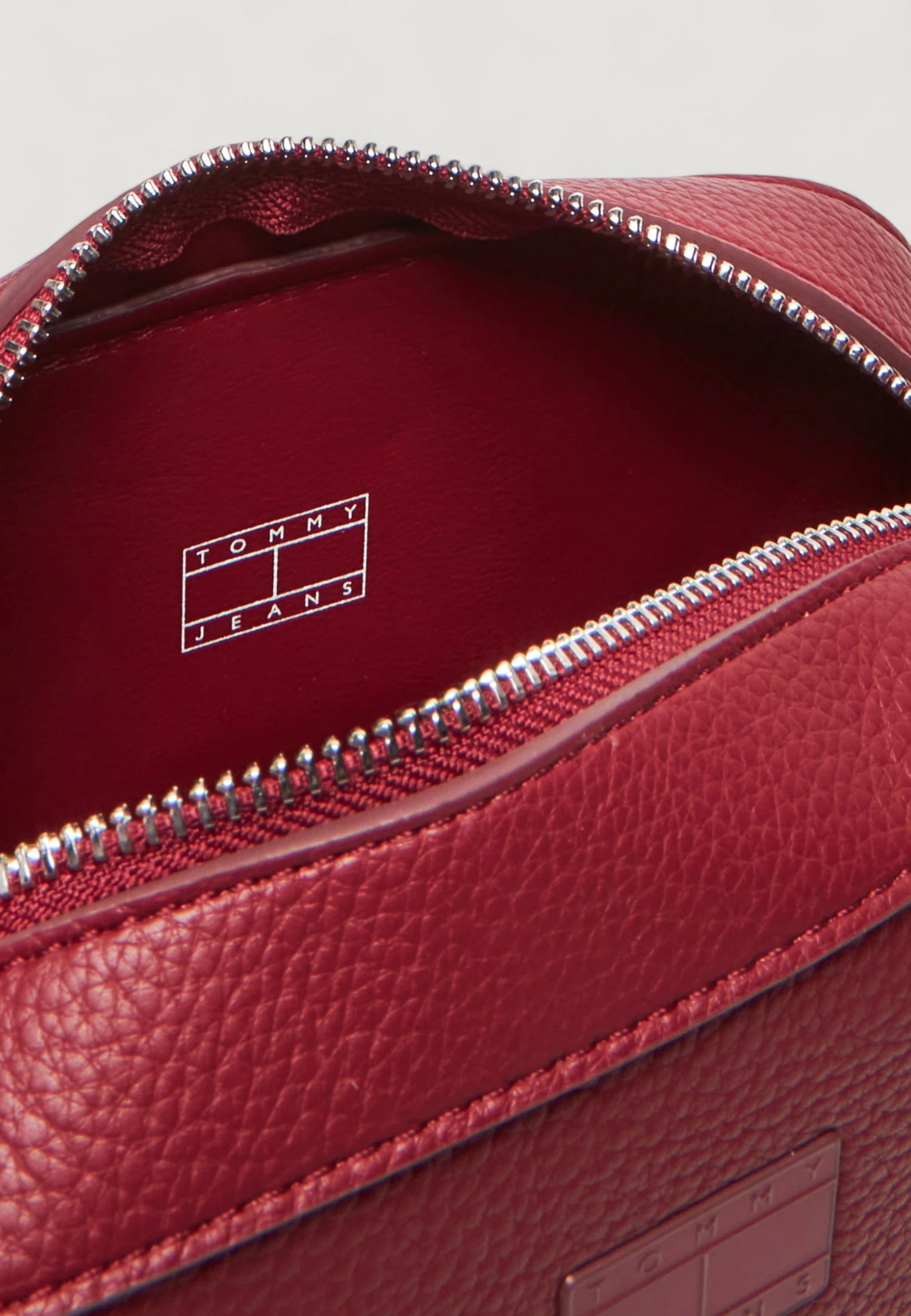 Bag Tommy Hilfiger TJW MUST CAMERA BAG