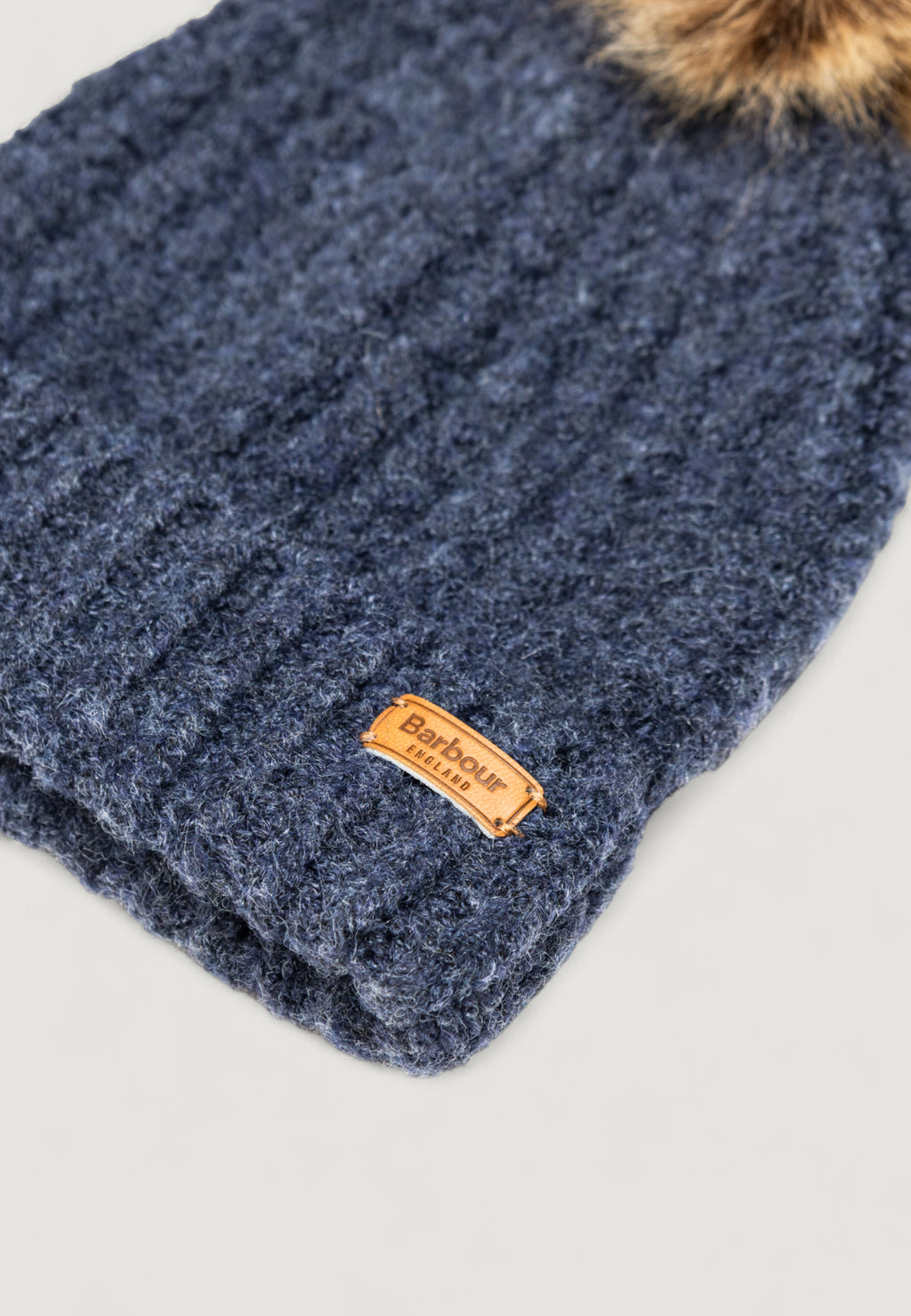 Scarf and hat box Barbour SALTBURN BEANIE & TARTAN SCARF