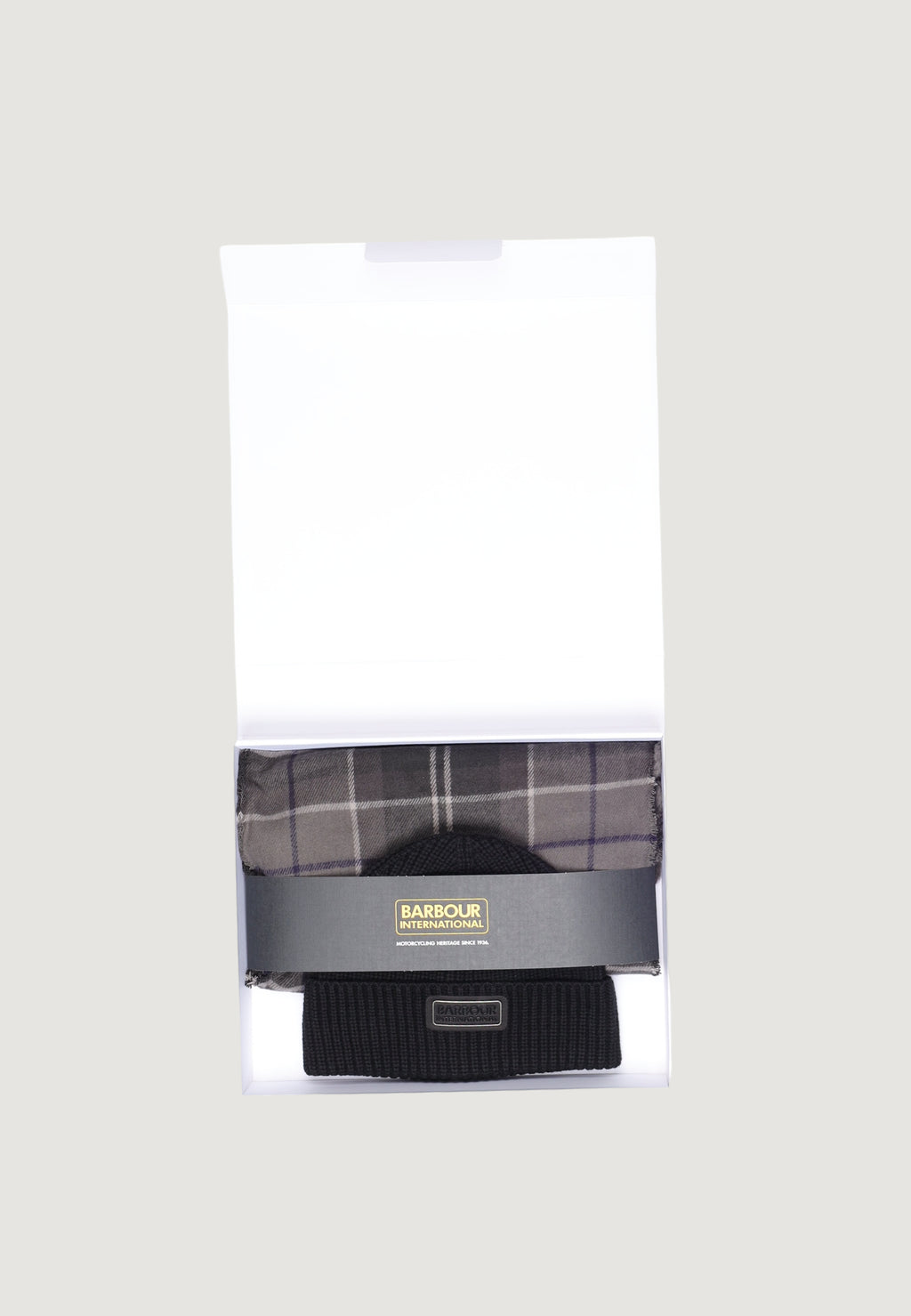 Box sciarpa e cappello Barbour international SWEEPER BEANIE & SCARF SET