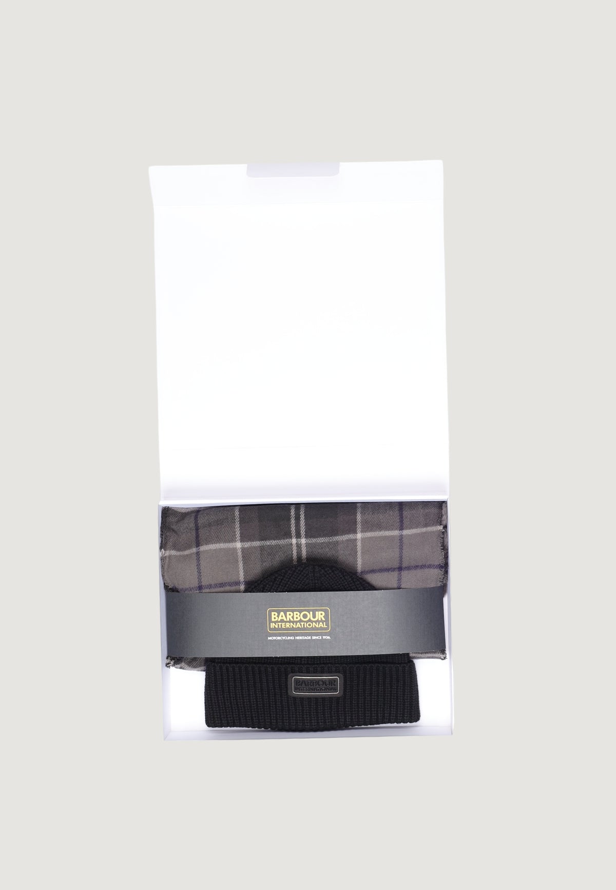 Box sciarpa e cappello Barbour international SWEEPER BEANIE & SCARF SET