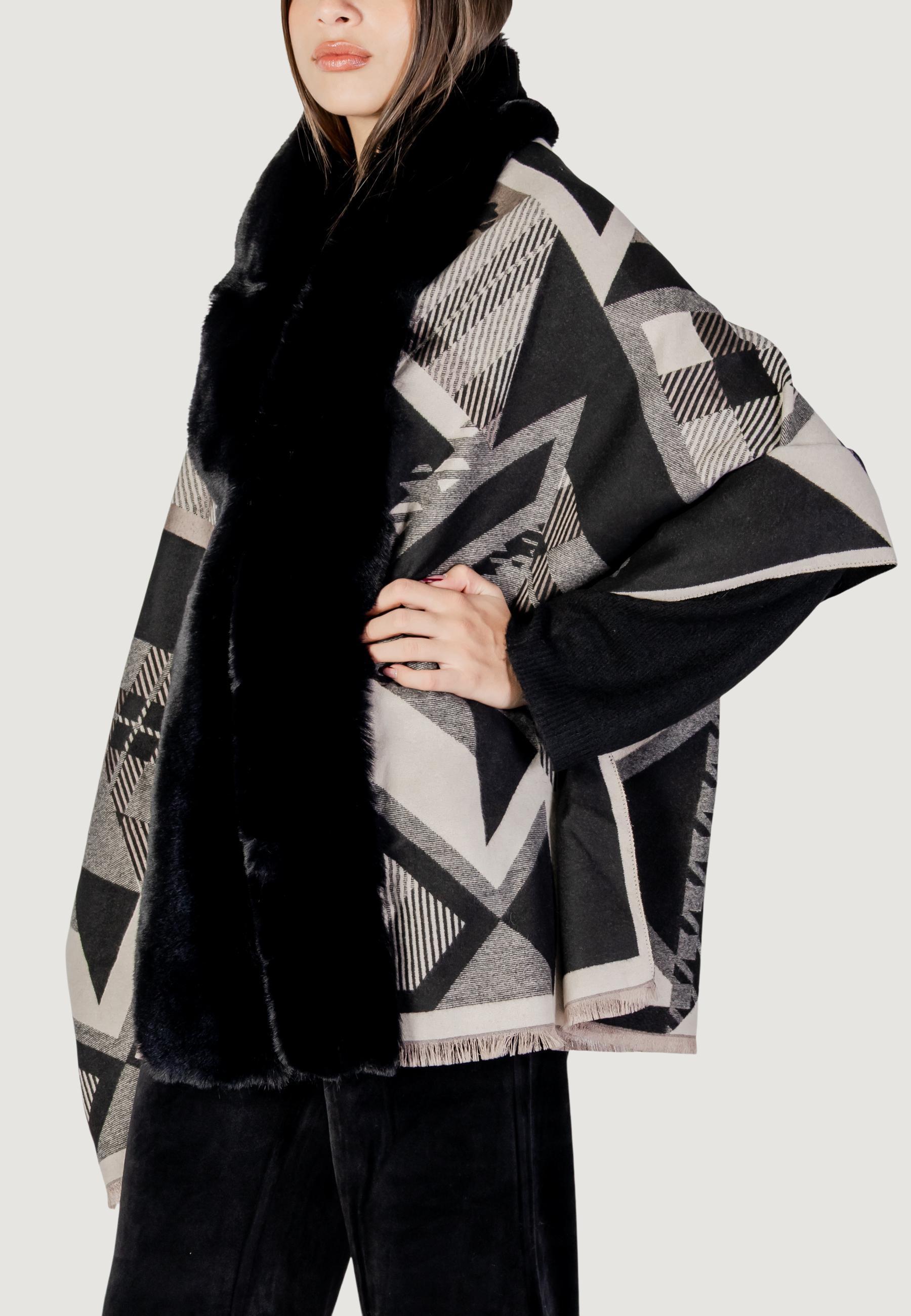 Mantella AYFEE MANTELLA GEOMETRIC LINES