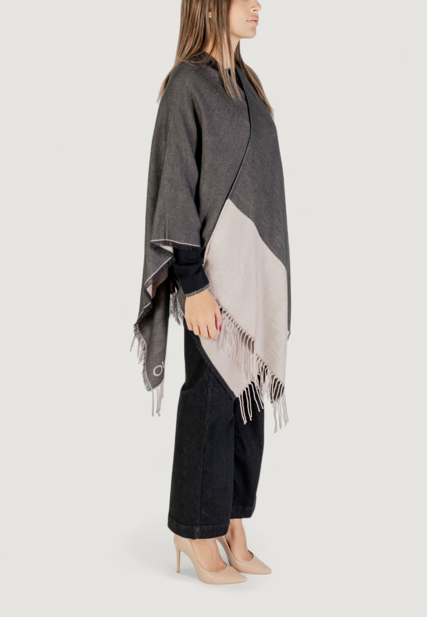 Hood Liu-Jo PONCHO OVAL MONOGRAM