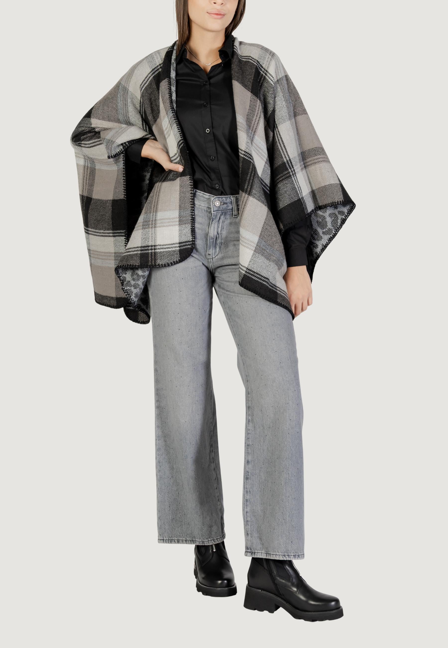 Mantella Pieces Pcjalina Poncho Reversable Bc