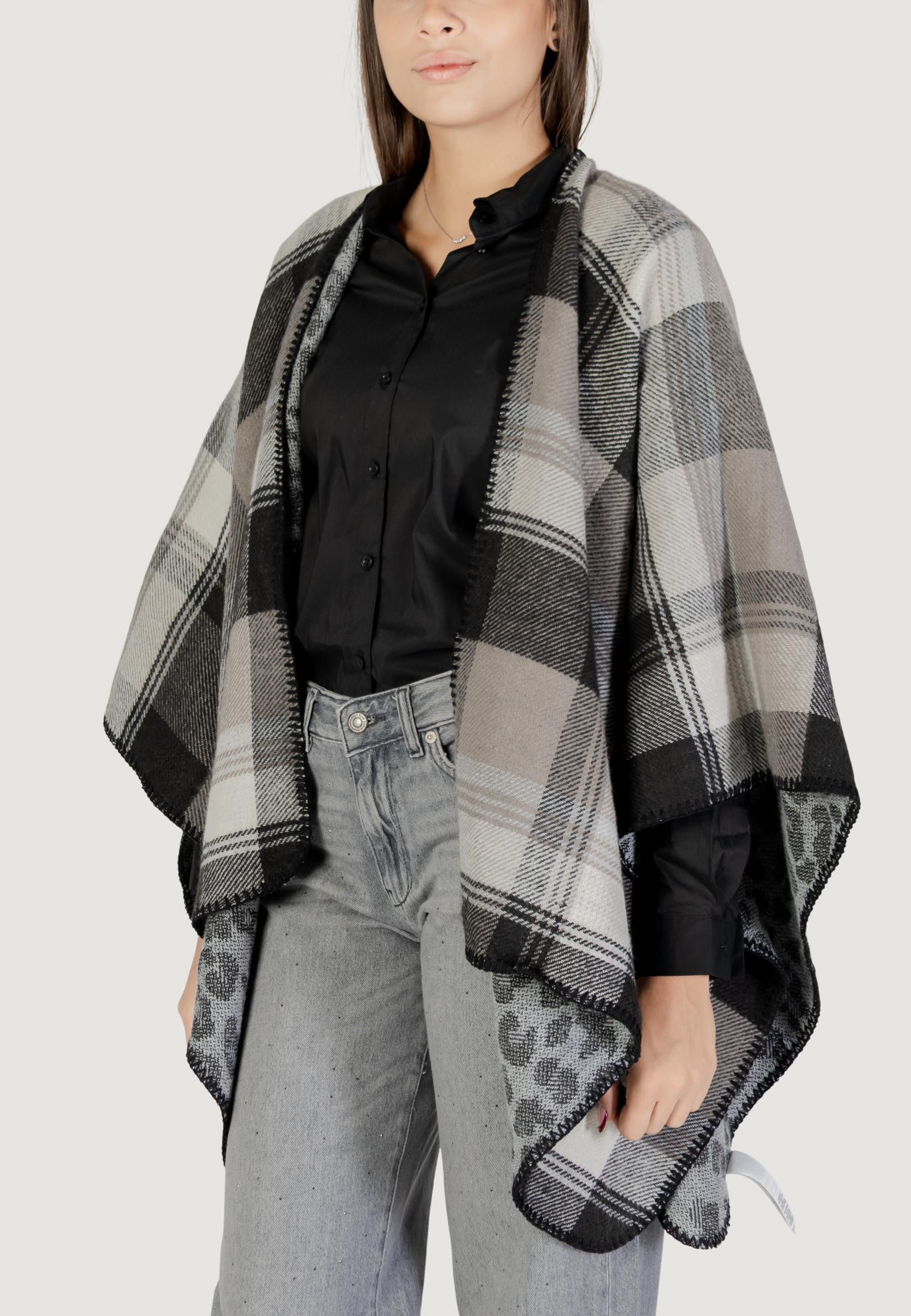 Mantella Pieces Pcjalina Poncho Reversable Bc