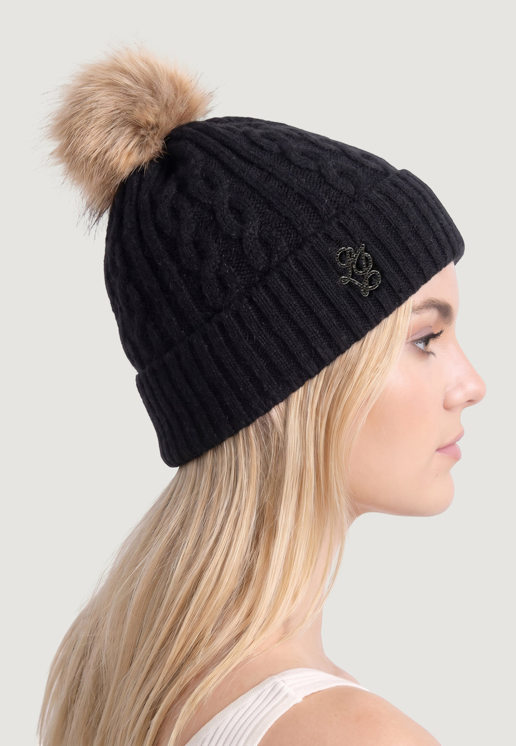 Liu-Jo HAT