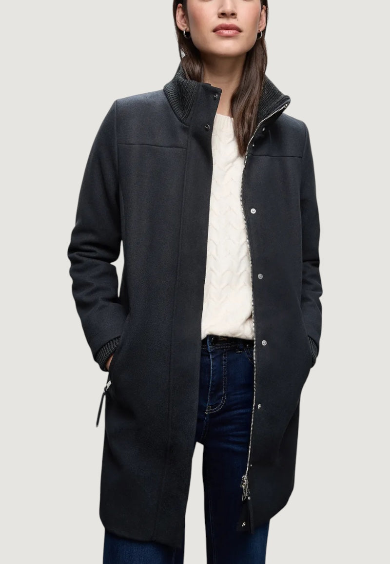 Coat Street One 202112