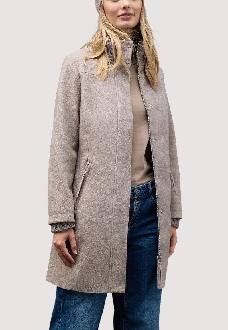 Coat Street One 202112