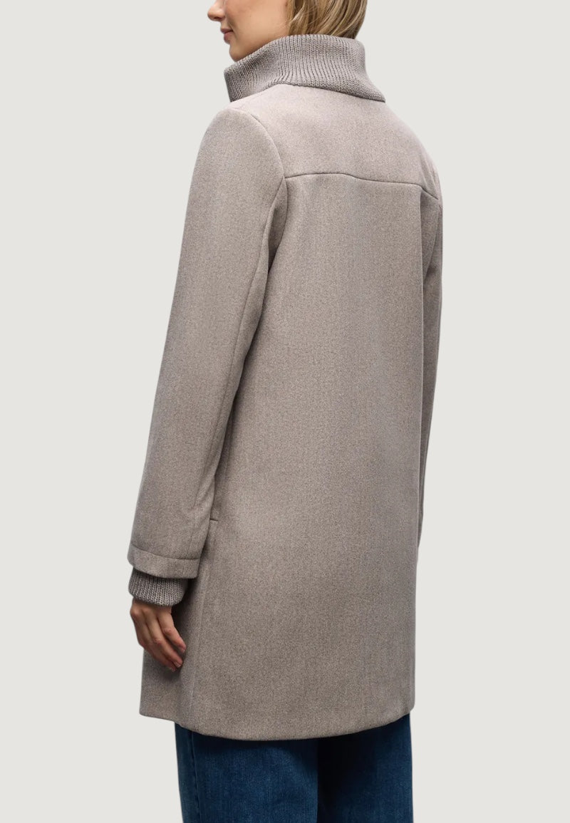 Coat Street One 202112