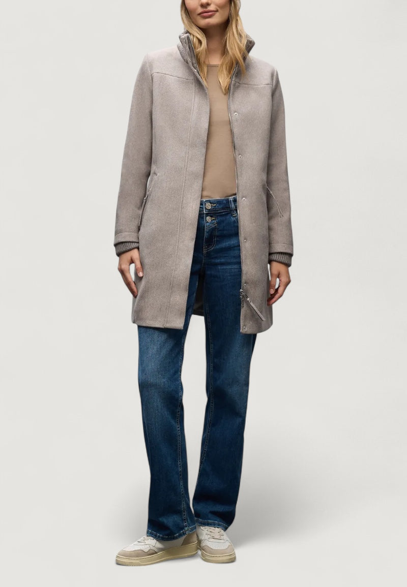 Coat Street One 202112