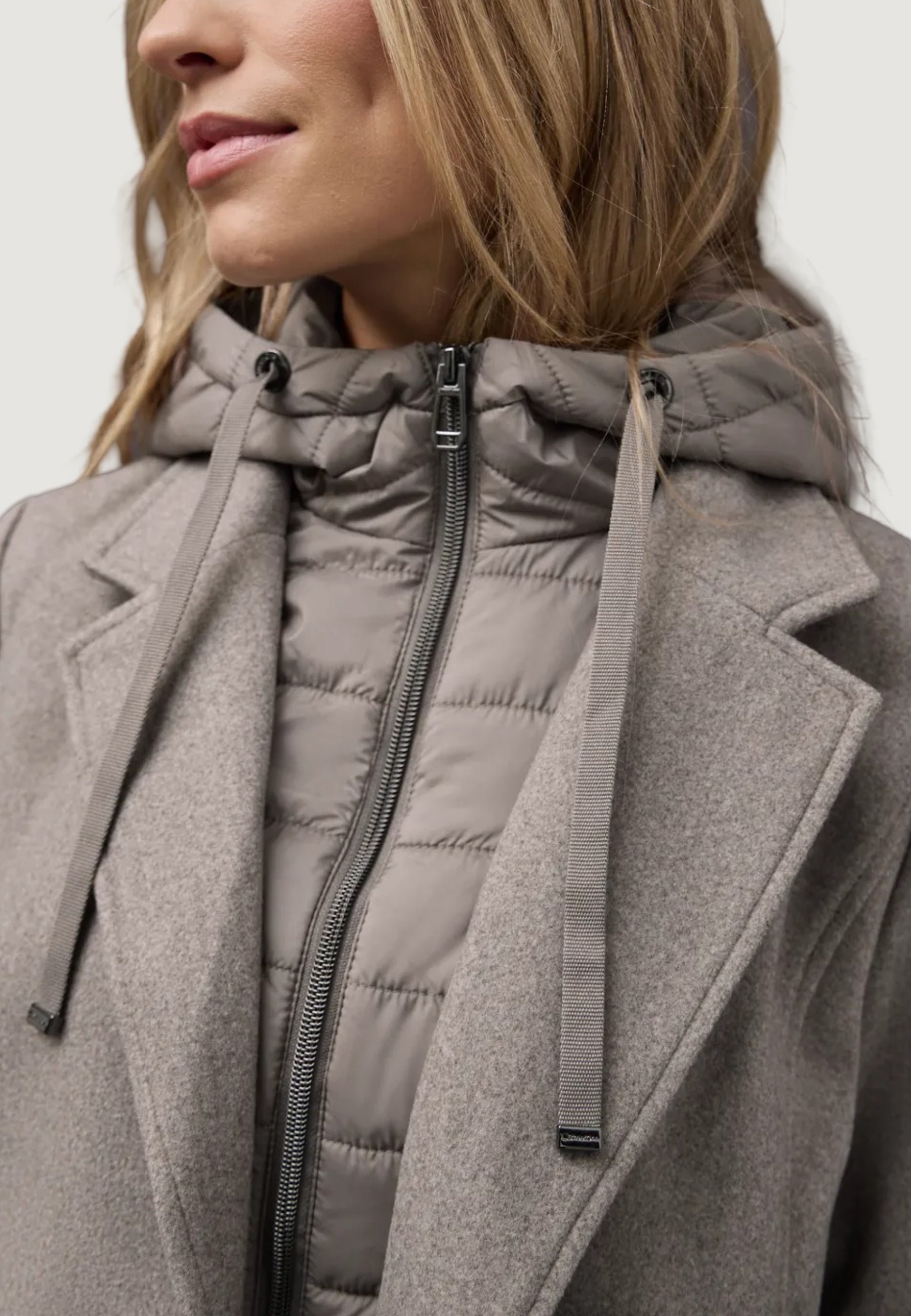 Coat Street One Long Revers Coat w. RemovablePadded Insert