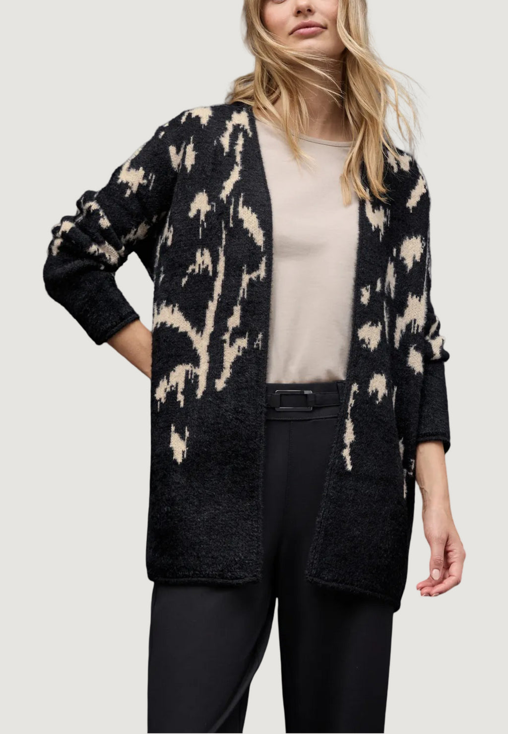 Cardigan Street One EOS_Cosy jacquard cardigan