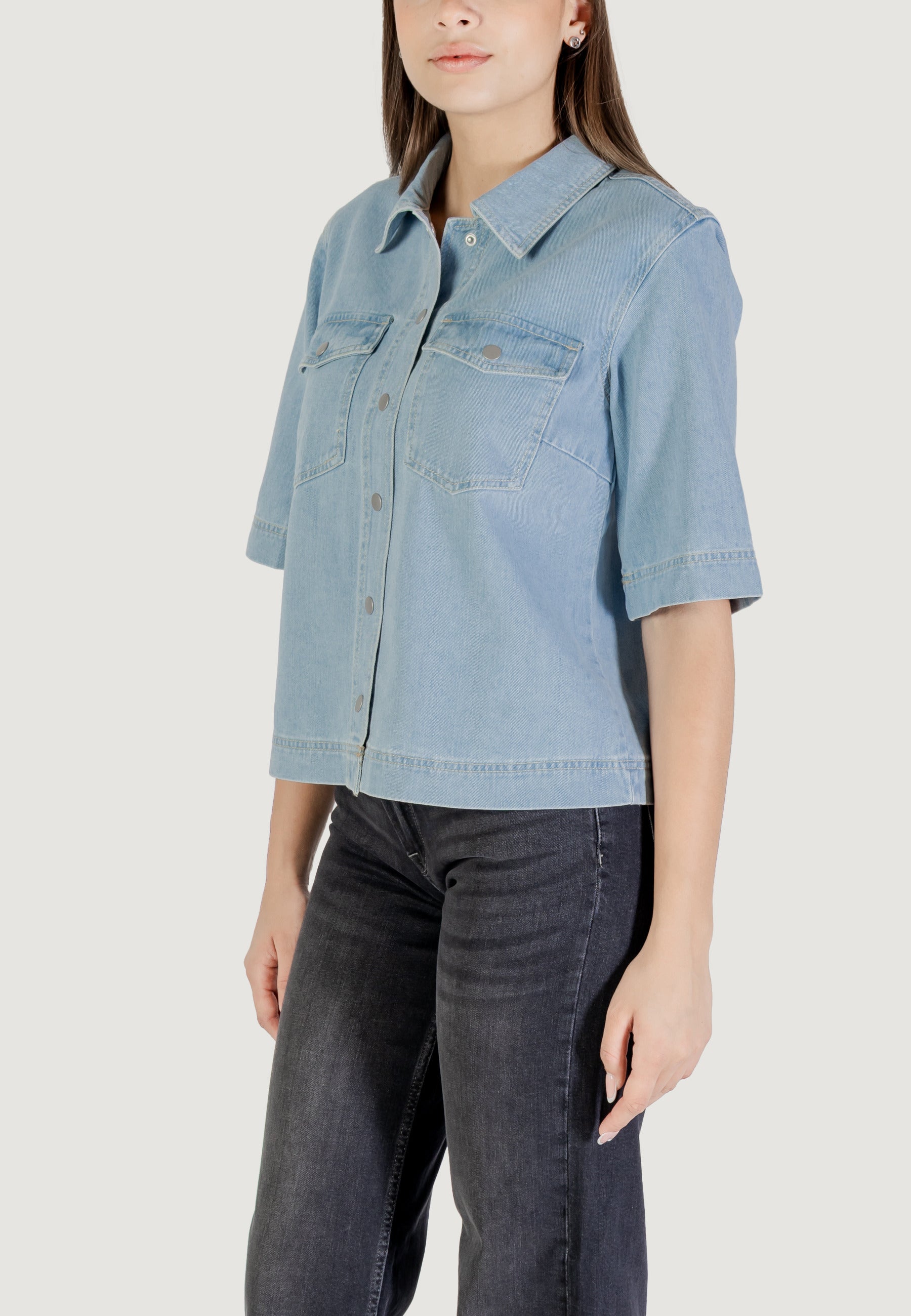 Jackets Only ONLBELLE S/S SHIRT DNM GUA NOOS