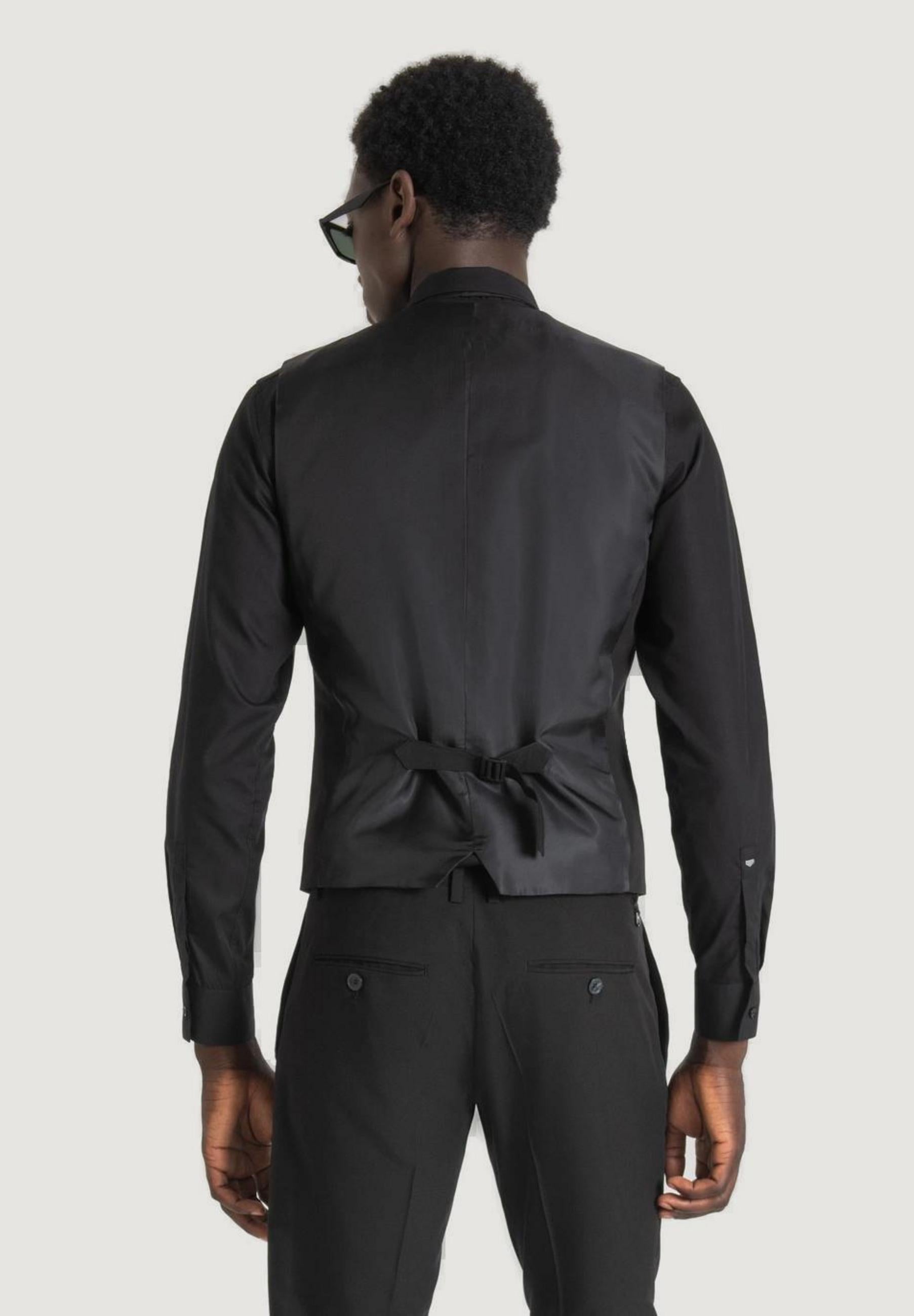 Vest Antony Morato MMVS00009-FA600255