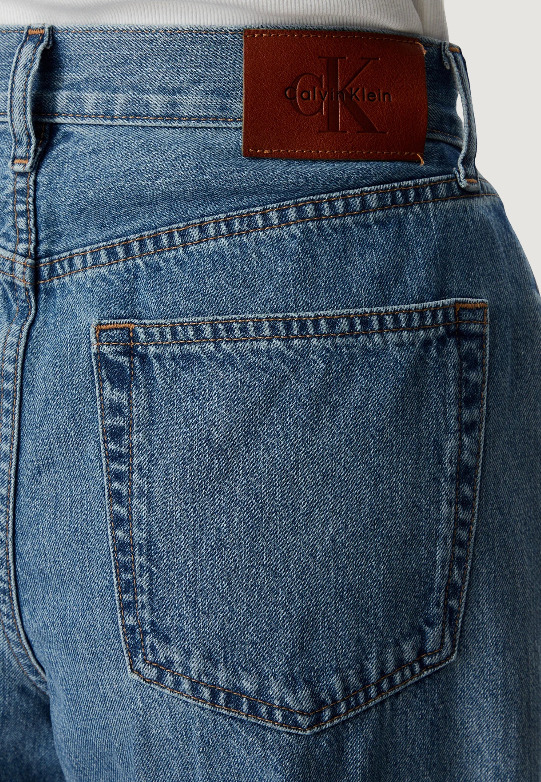 Mom jeans Calvin Klein Jeans LV047G748G
