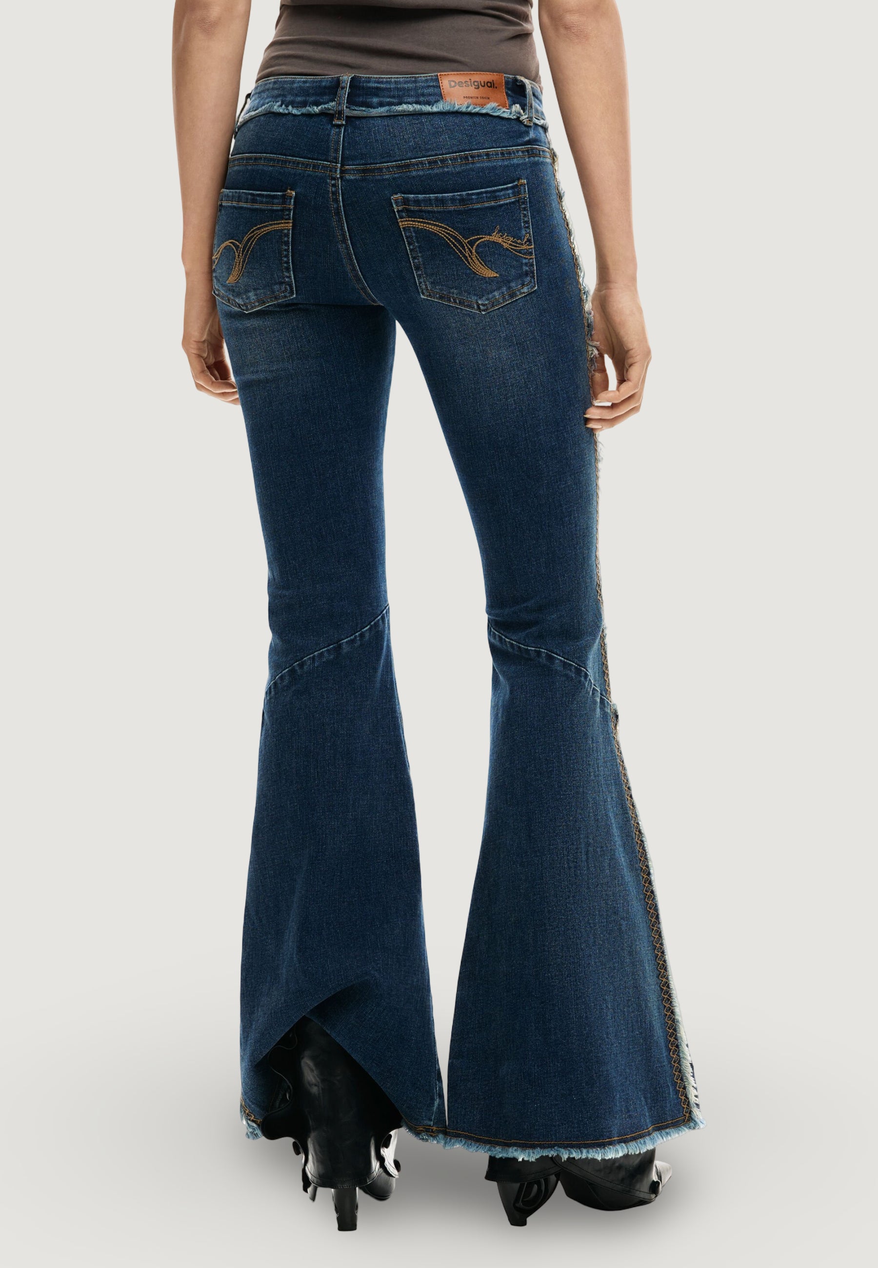 Jeans bootcut Desigual DUOL