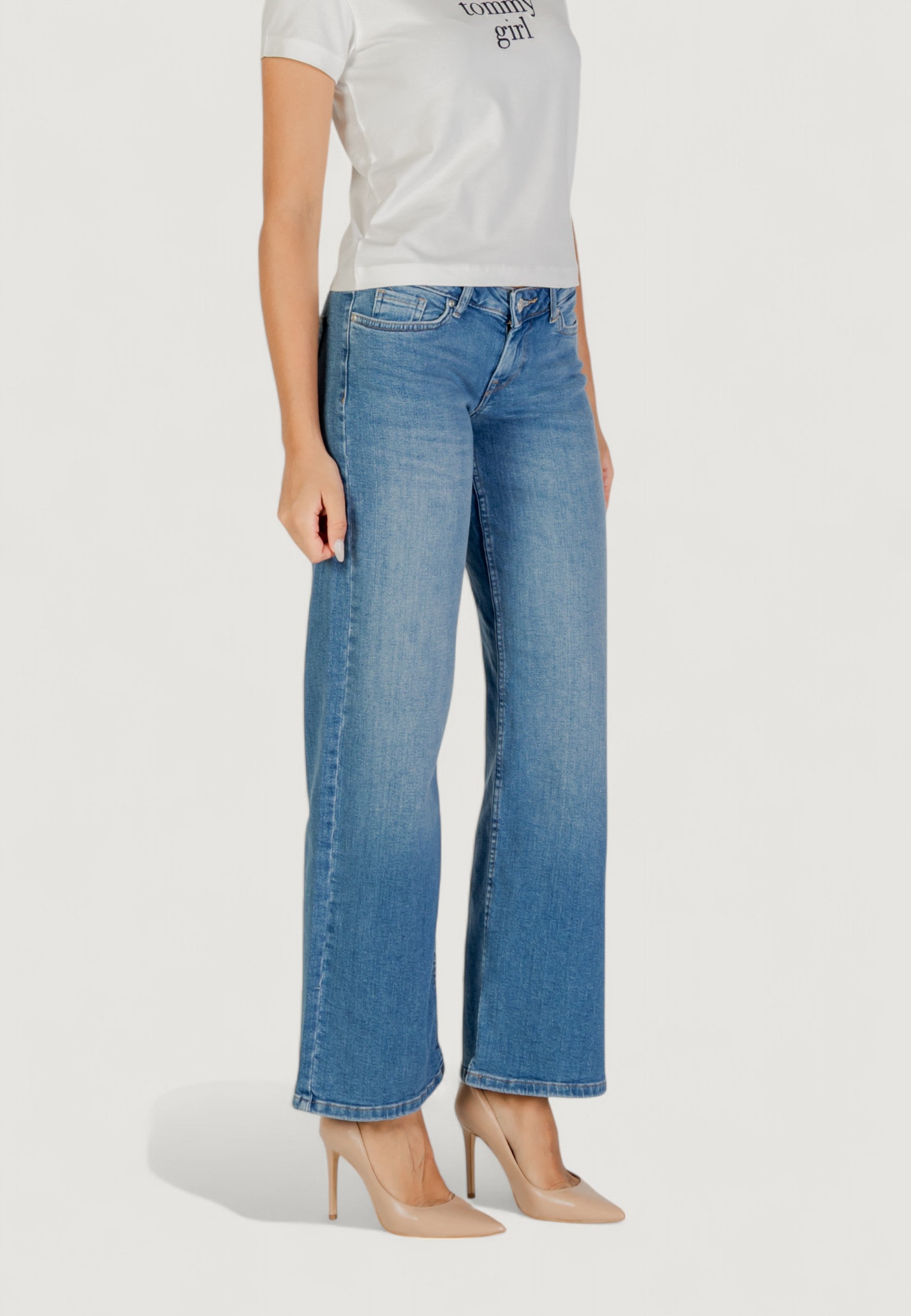 Mom jeans Only ONLJUDY-O LW WIDE LEG DNM TAI712 NOOS