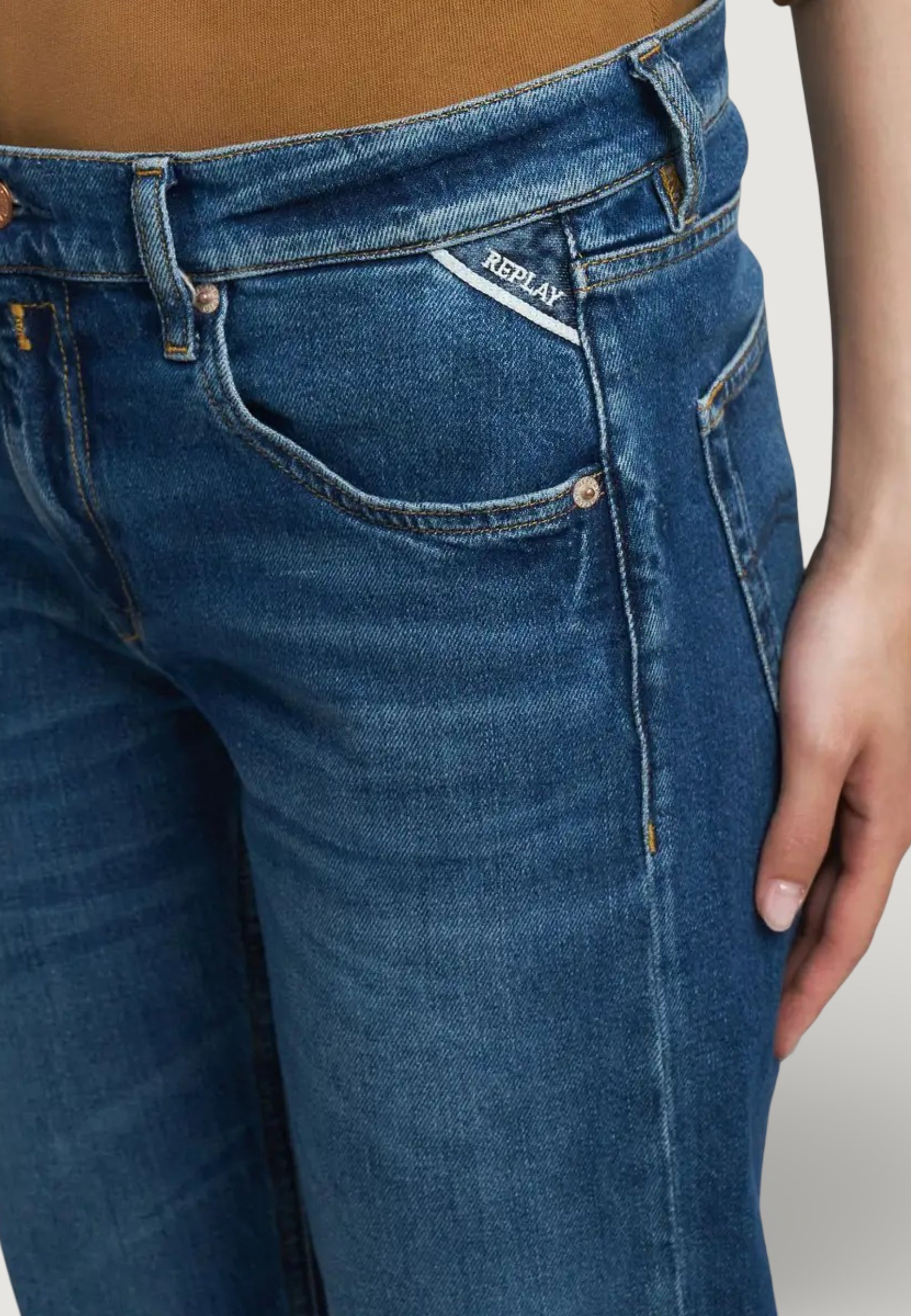 Jeans mom Replay AKEME STRAIGHT LOW WAIST