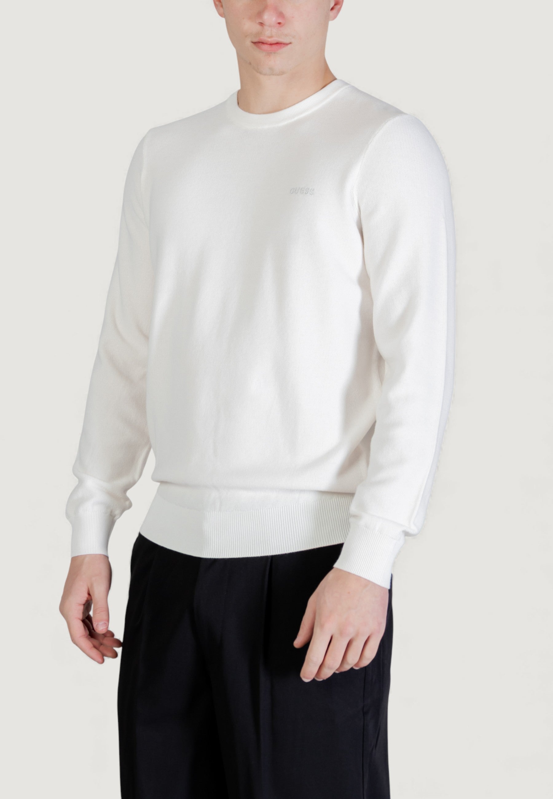 Maglia Guess KARIM CN PIQUET STITCH SWTR