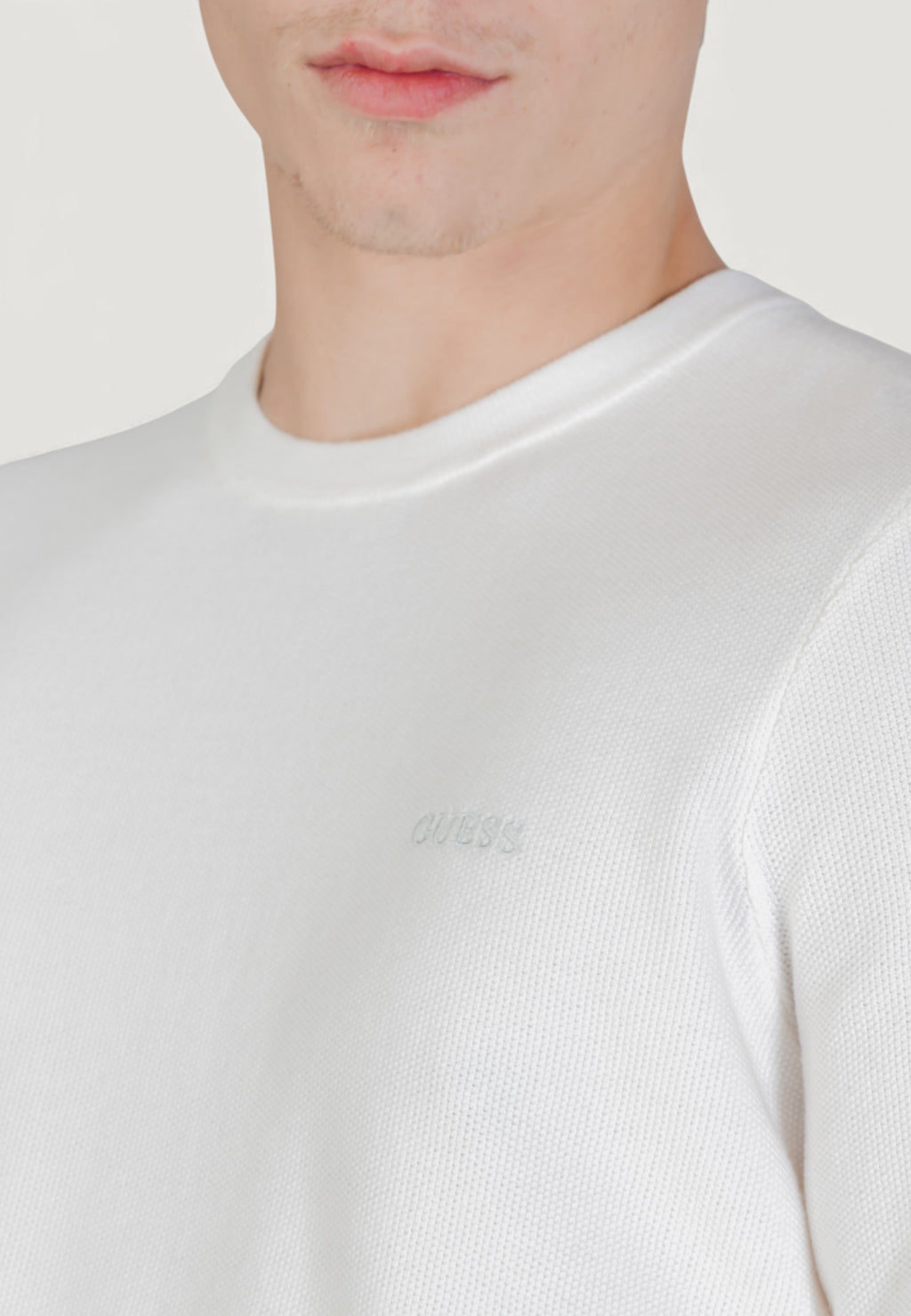 Maglia Guess KARIM CN PIQUET STITCH SWTR