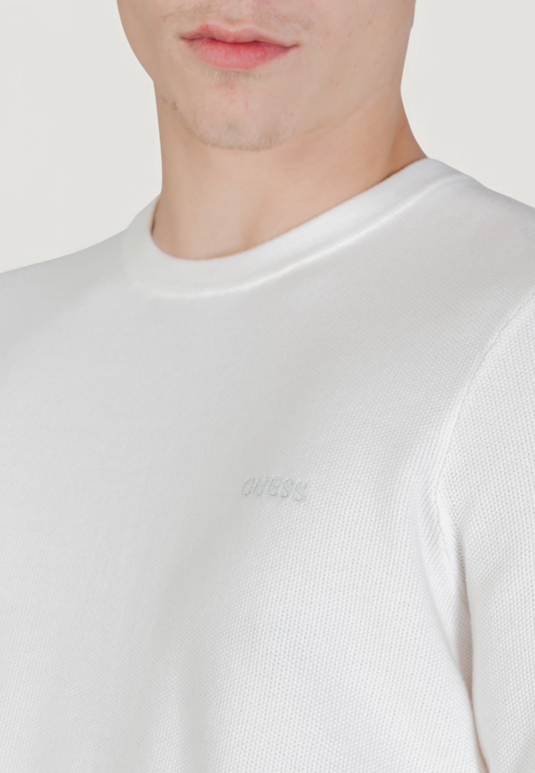 Maglia Guess KARIM CN PIQUET STITCH SWTR