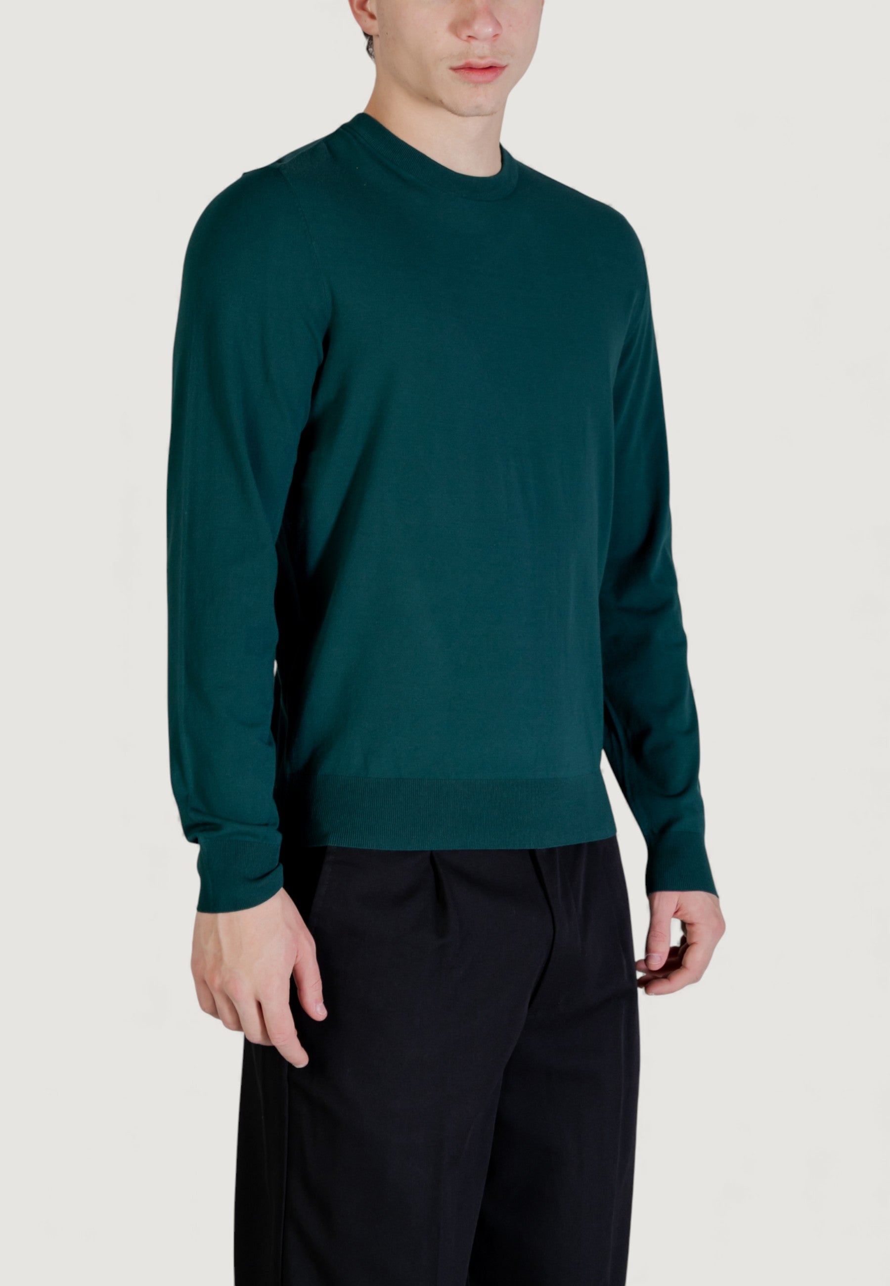 Maglia Guess KADIR TECH LS CN SWTR