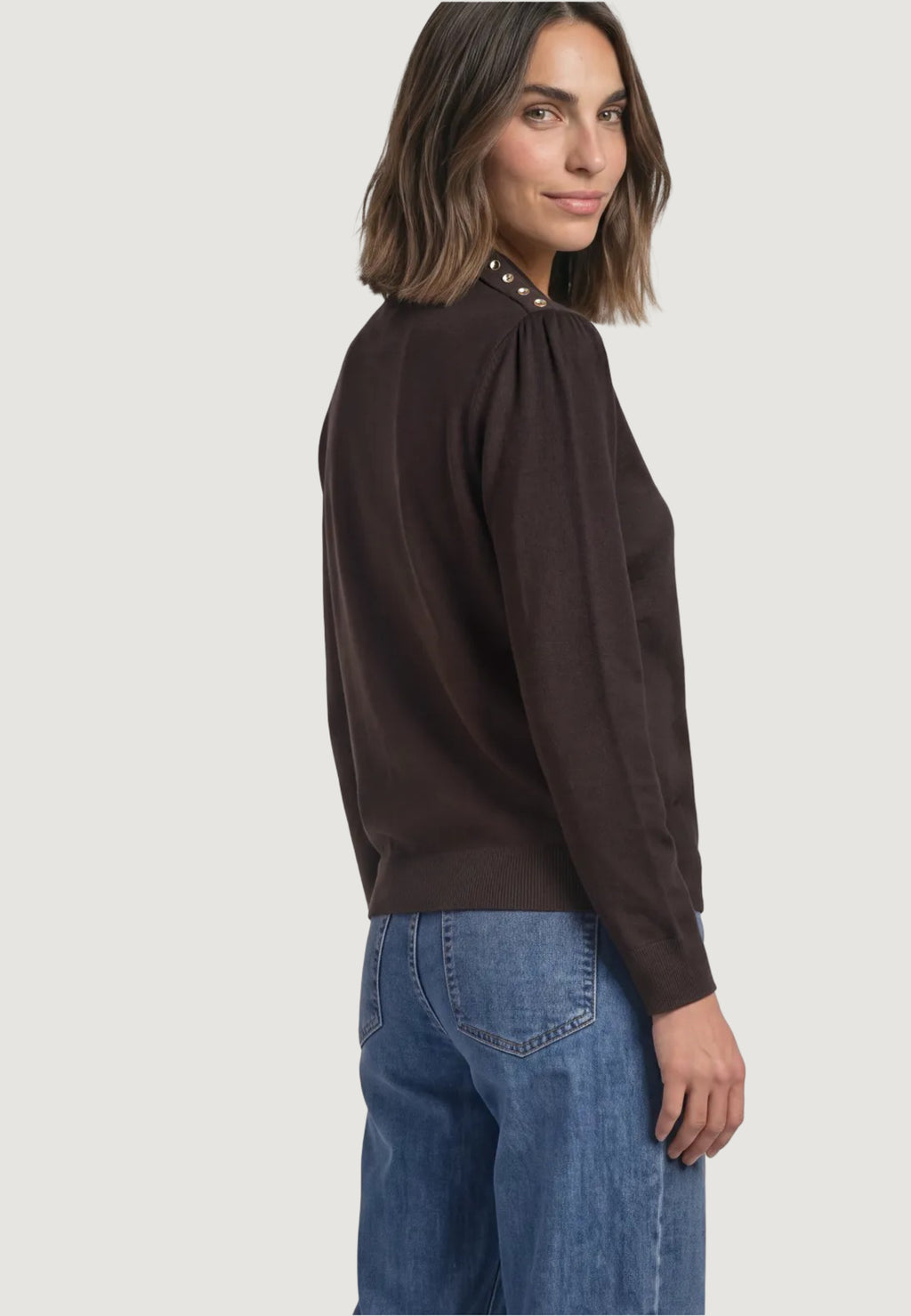 Jersey Street One feminine sweater_button detail