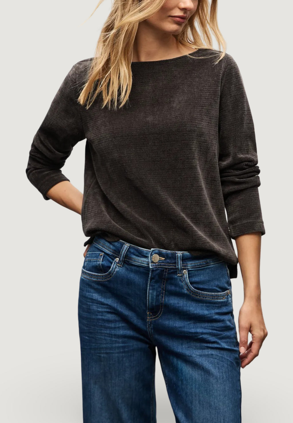 Jersey Street One Cosy u-boat neck shirt