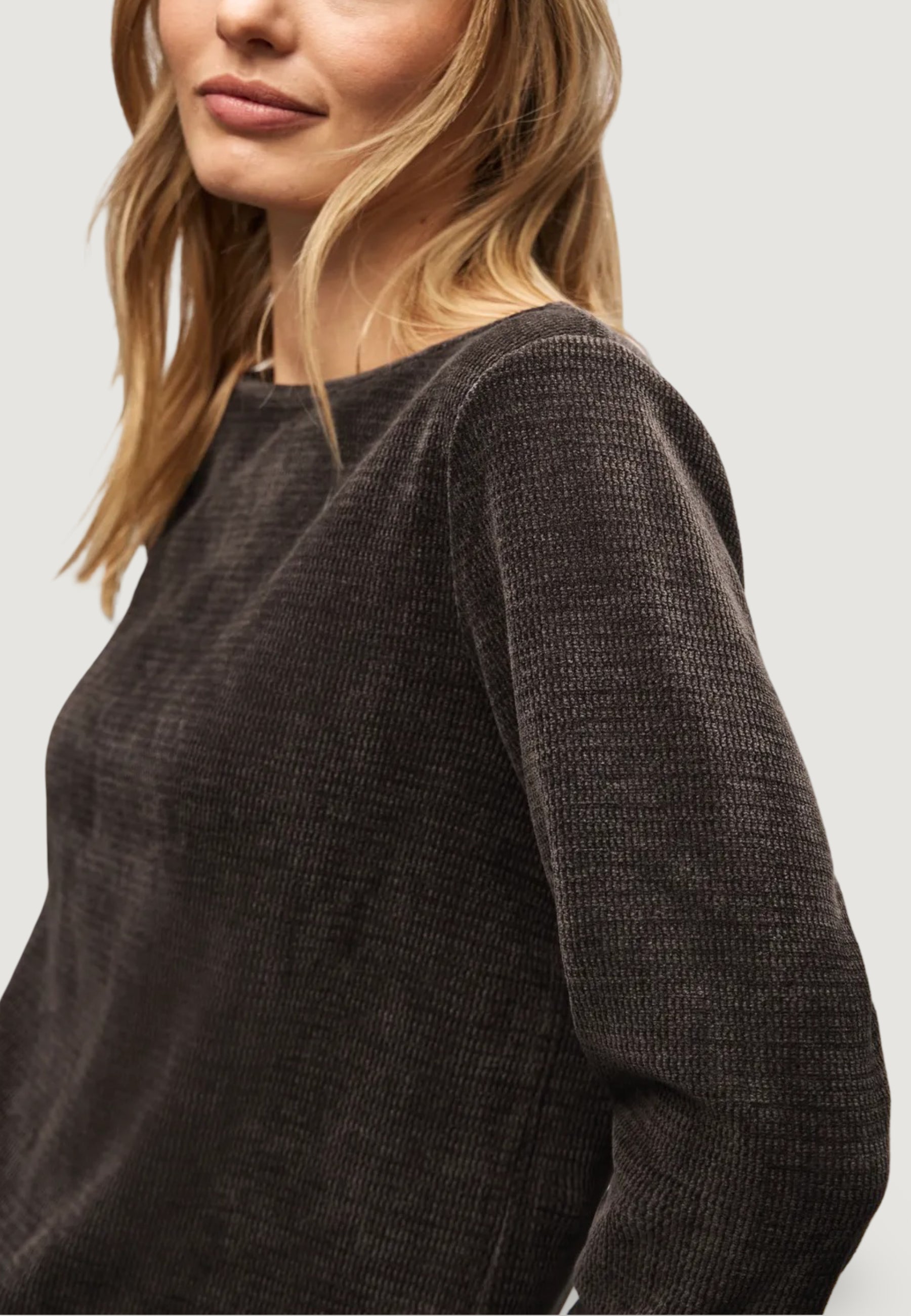 Jersey Street One Cosy u-boat neck shirt