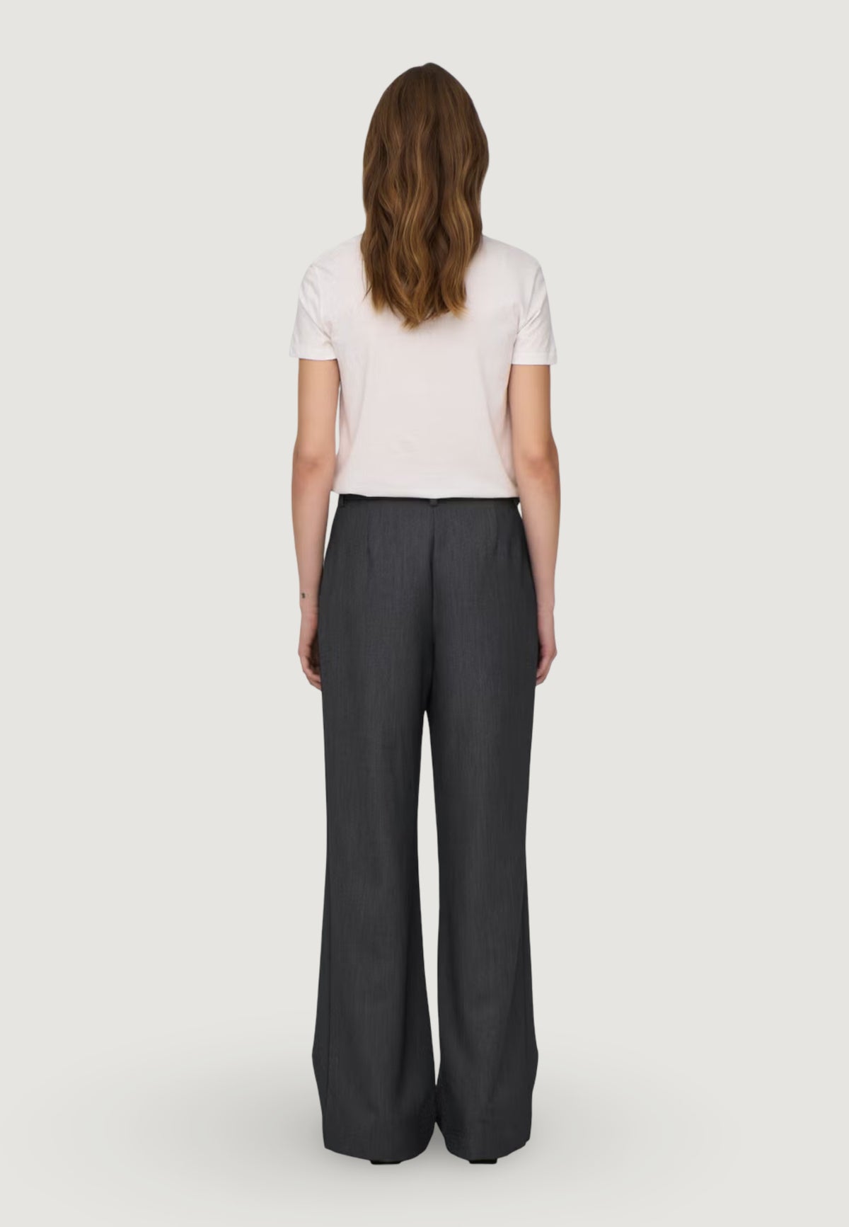 Pantaloni a palazzo Only ONLHATTIE HW PLEAT MEL STR PANT TLR NOOS