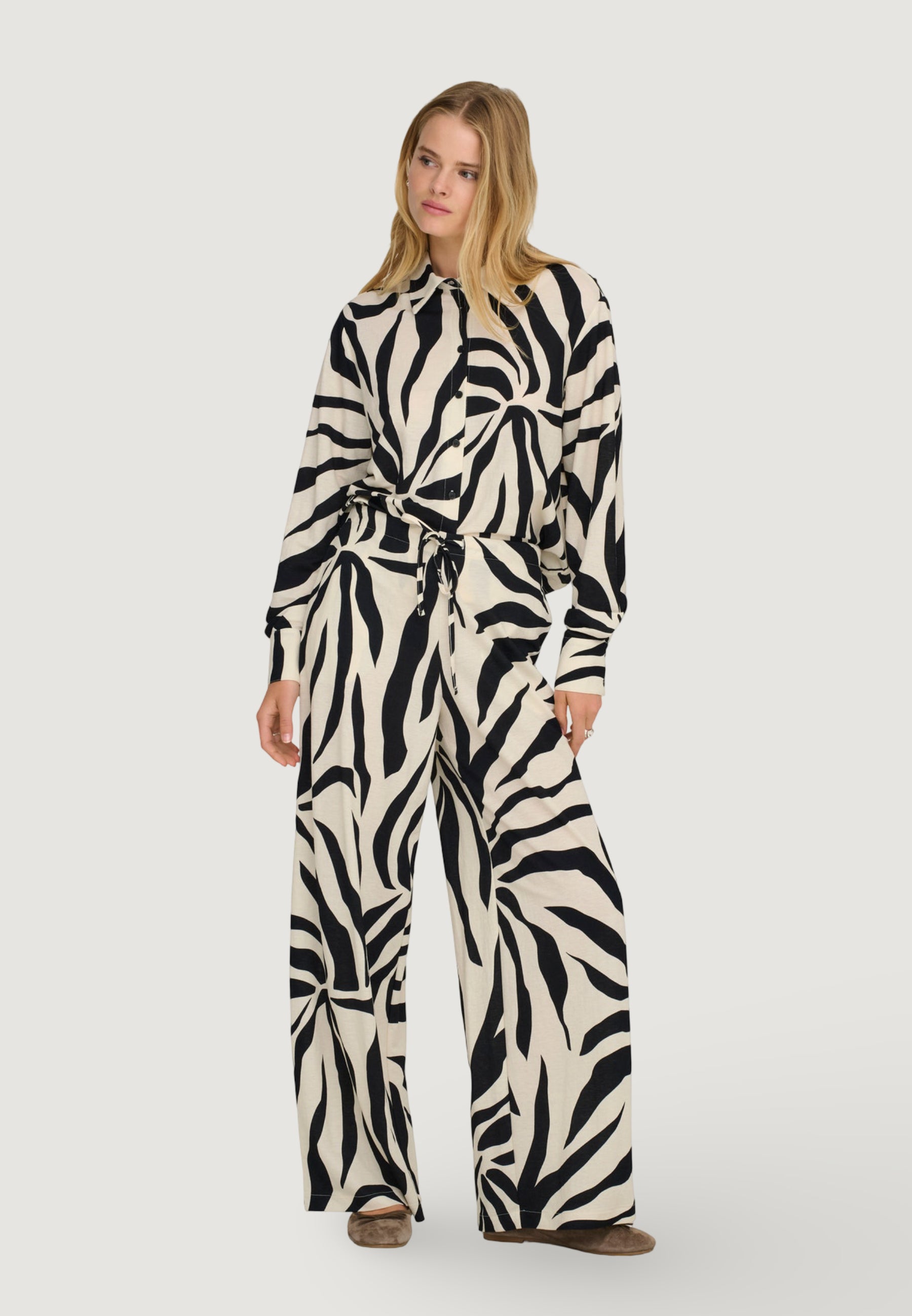 Pantaloni a palazzo Only Onlsakura Loose Pull Up Wvn