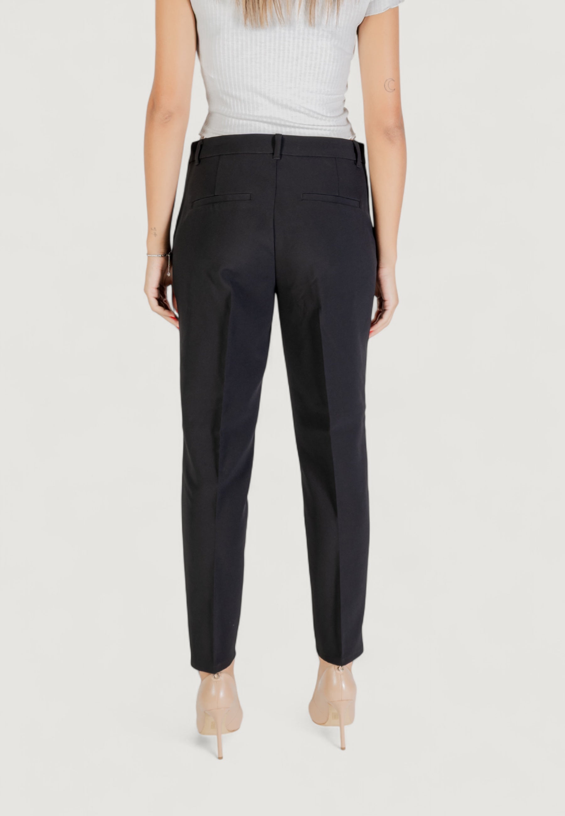 Pantaloni a sigaretta Only ONLASTRID LIFE HW ANK CIGARETTE PANT TLR