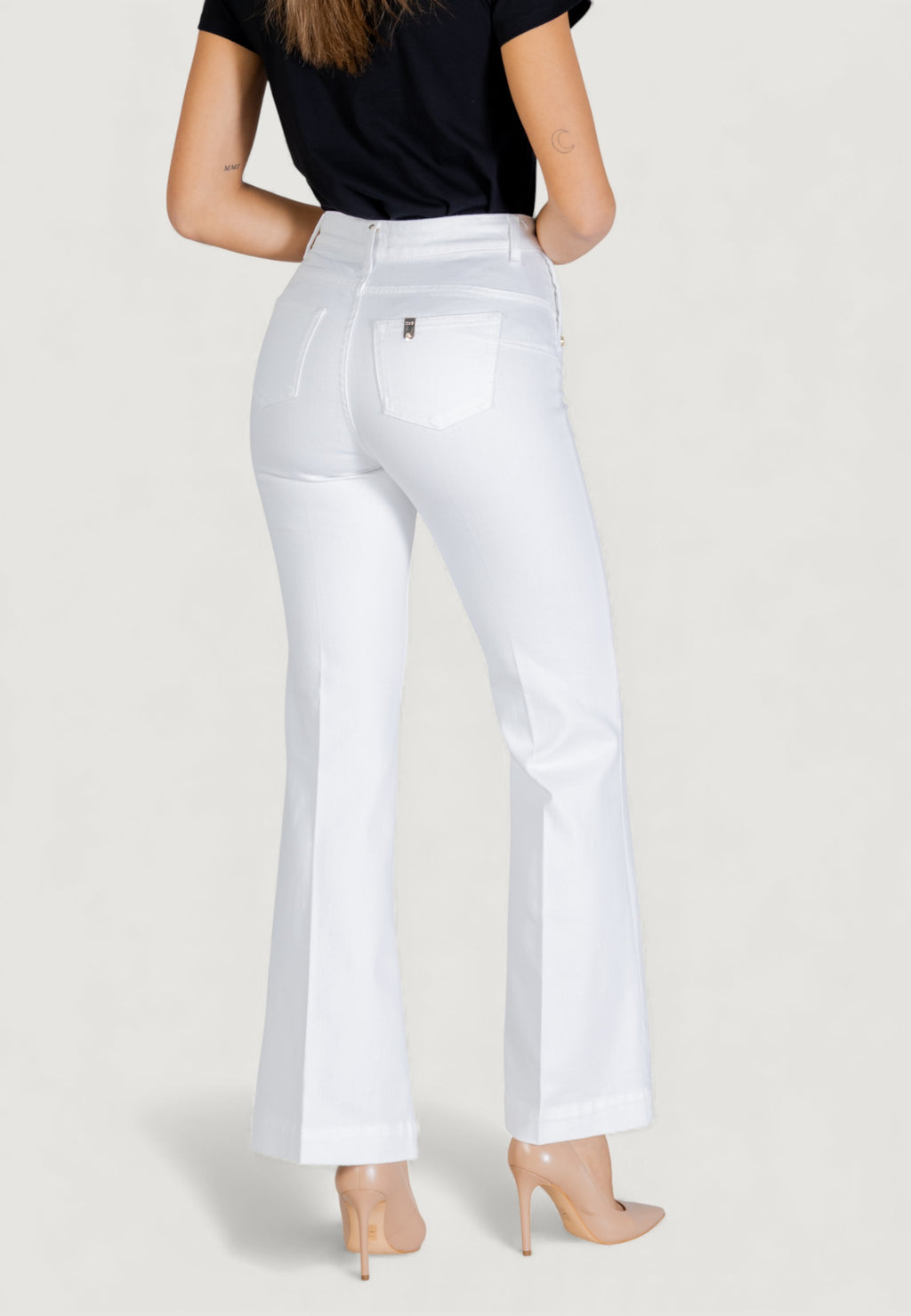 Pantaloni bootcut Liu-Jo B.UP FLARE BUTTON H.W.