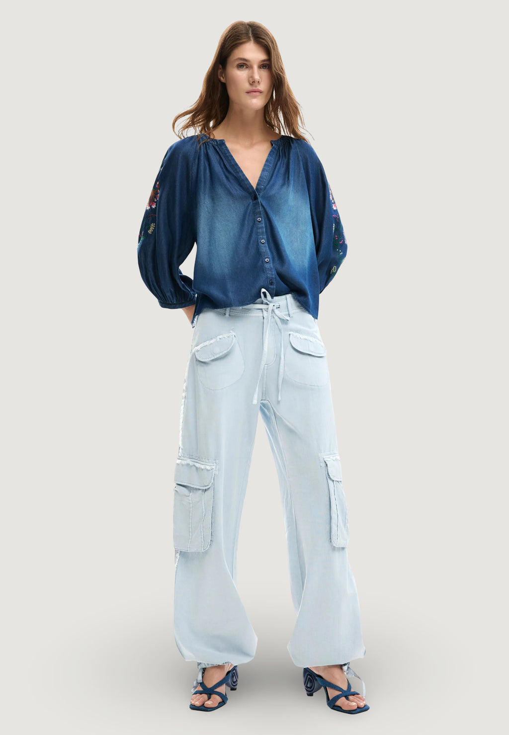 Pantaloni regular Desigual PANT_VILLAGE