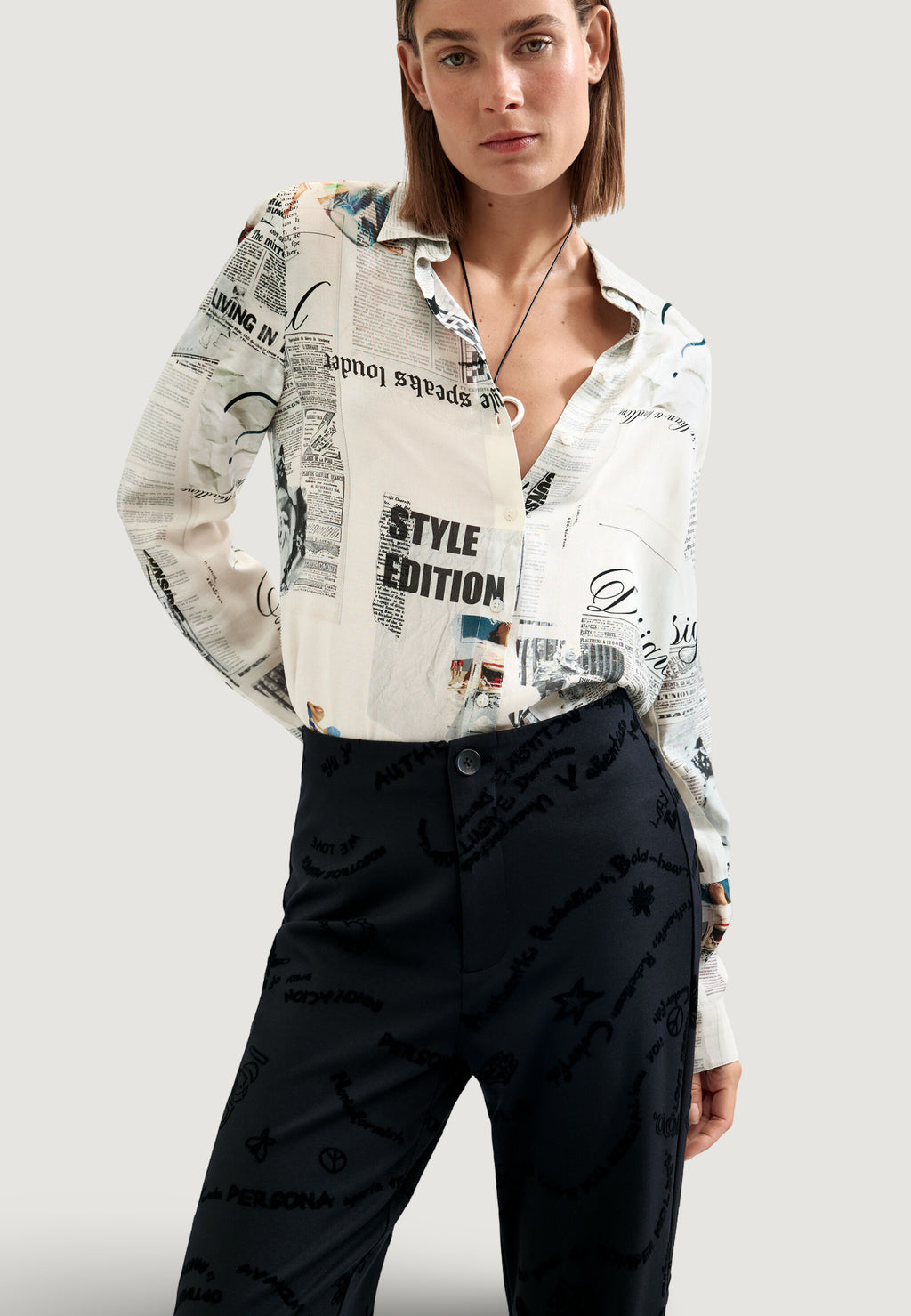 Pantaloni regular Desigual PANT_MICHELLE