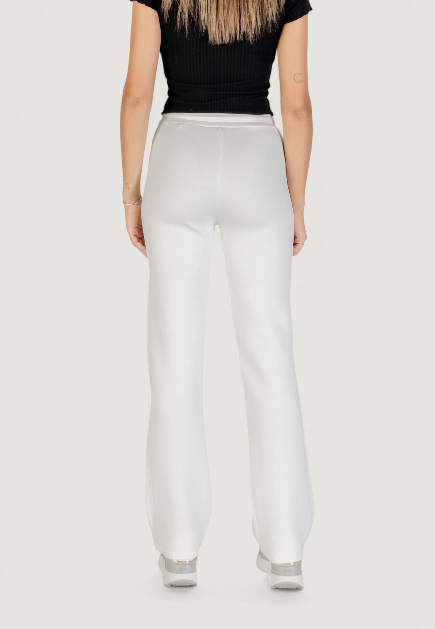 Pantaloni regular Guess Active BRENDA SCUBA STRAIGHT LEG PANT