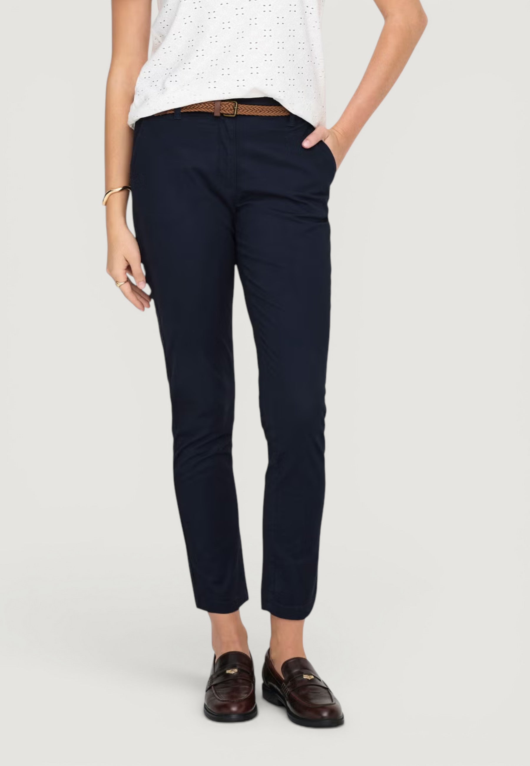 Pantaloni regular Jacqueline de Yong JDYCHICAGO MW BELT CHINO PANTS WVN NOOS