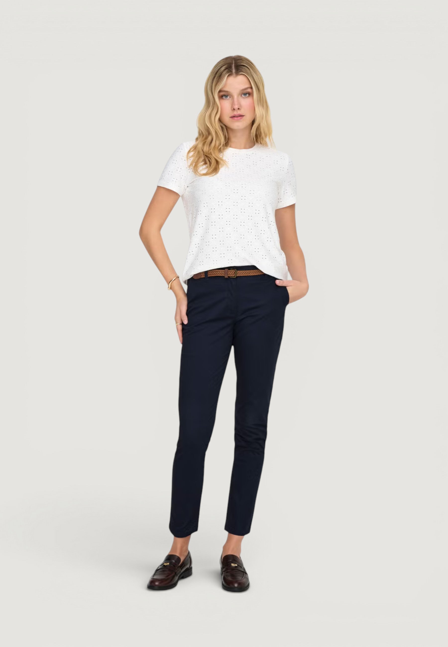 Pantaloni regular Jacqueline de Yong JDYCHICAGO MW BELT CHINO PANTS WVN NOOS