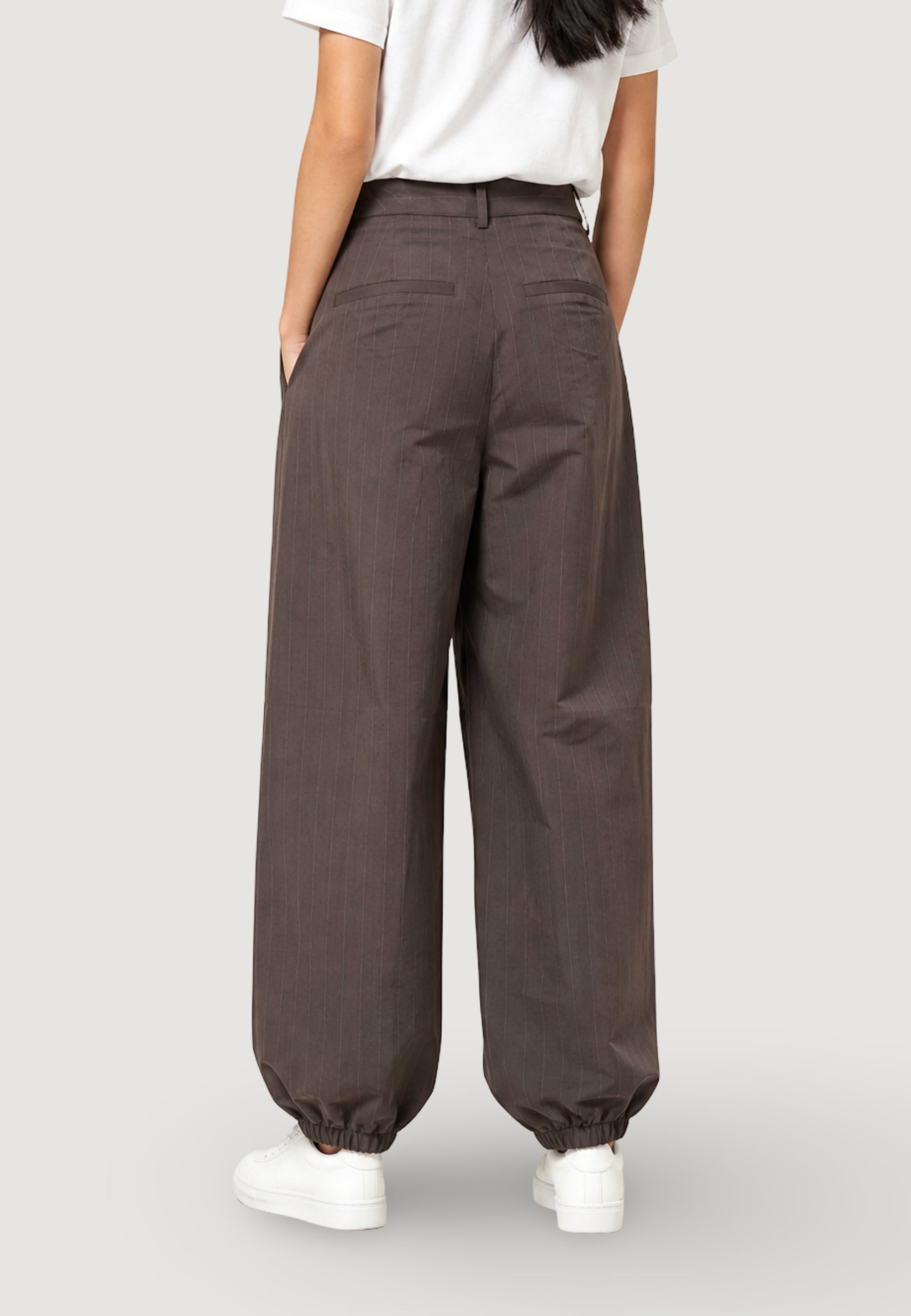 Pantaloni regular Only Onlrumba-Alden Mw Pinst Balloon Pant Tlr