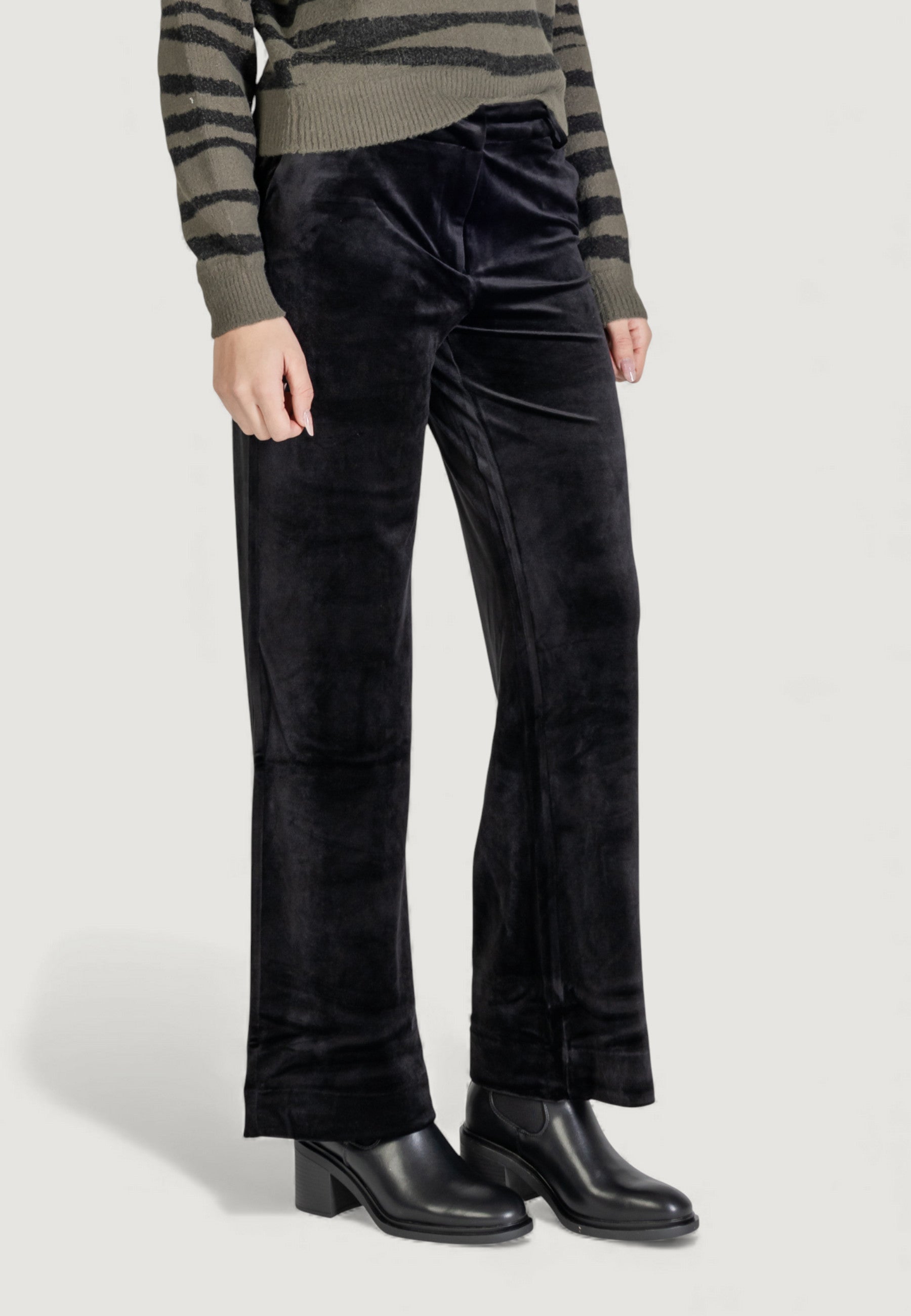 Regular trousers Only Onlkayle-Elsy Straight Velvet Pant Tlr
