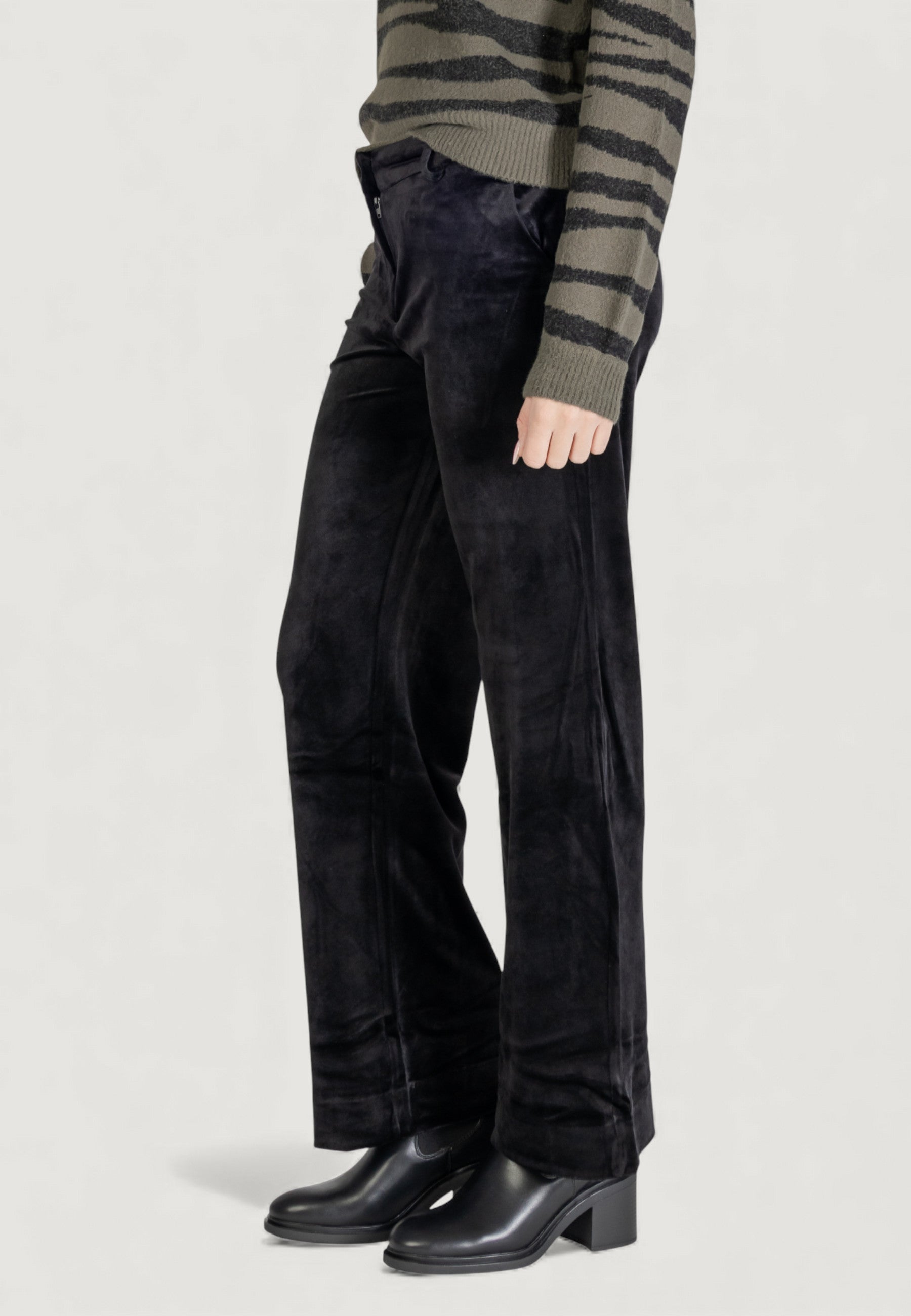 Regular trousers Only Onlkayle-Elsy Straight Velvet Pant Tlr