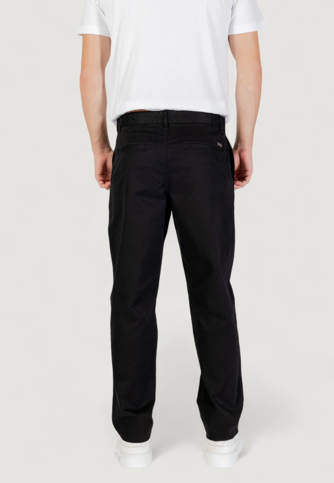 Pantaloni slim Armani Exchange XM001569 AF18849