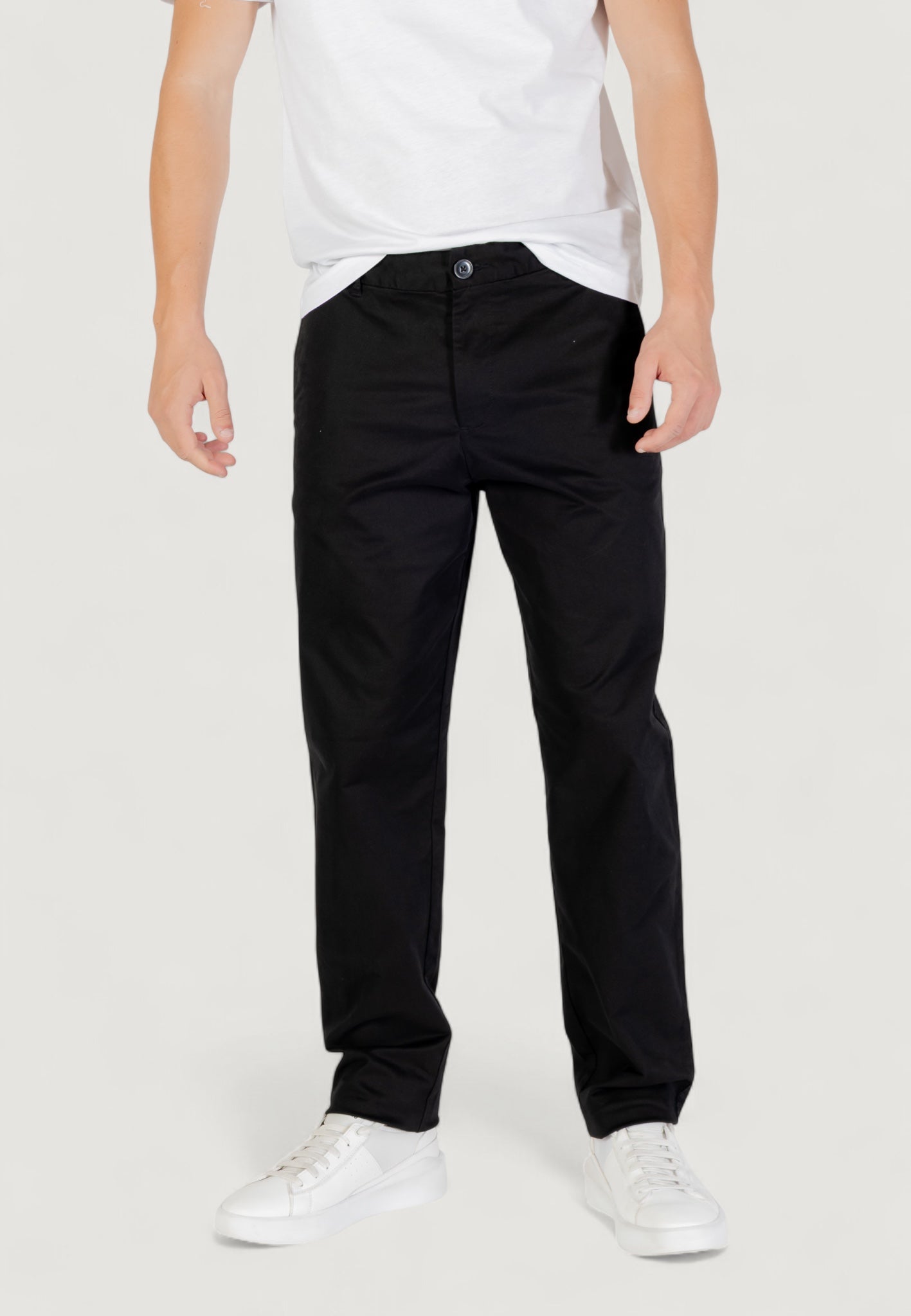 Pantaloni slim Armani Exchange XM001569 AF18849