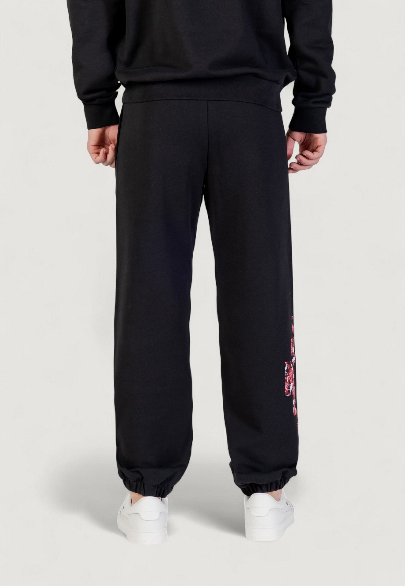 Joggers COUNTY OF MILAN F5CAMAFP036