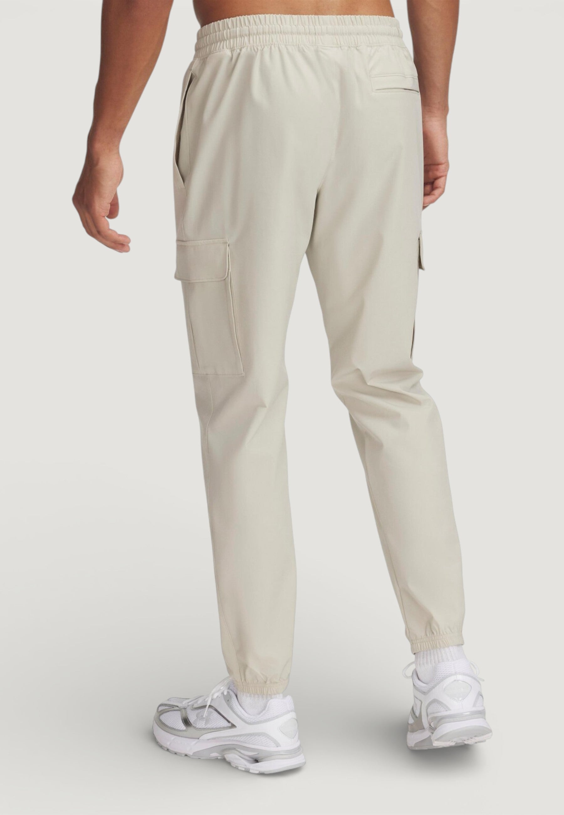 Pantaloni sportivi Under Armour UA VIBE WOVEN CARGO PANTS