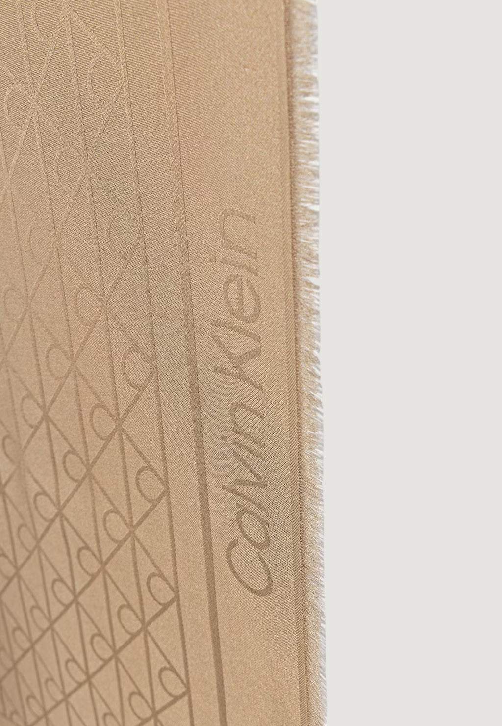 Pashmina Calvin Klein GRADIENT EMBLEM SQUARE SCARF 70x