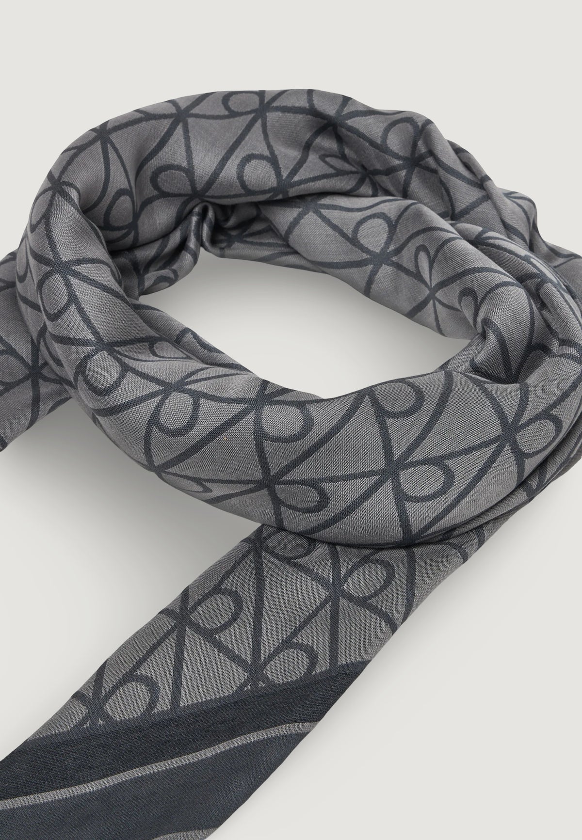 Pashmina Calvin Klein EMBLEM AOP JACQUARD SQUARE SCARF