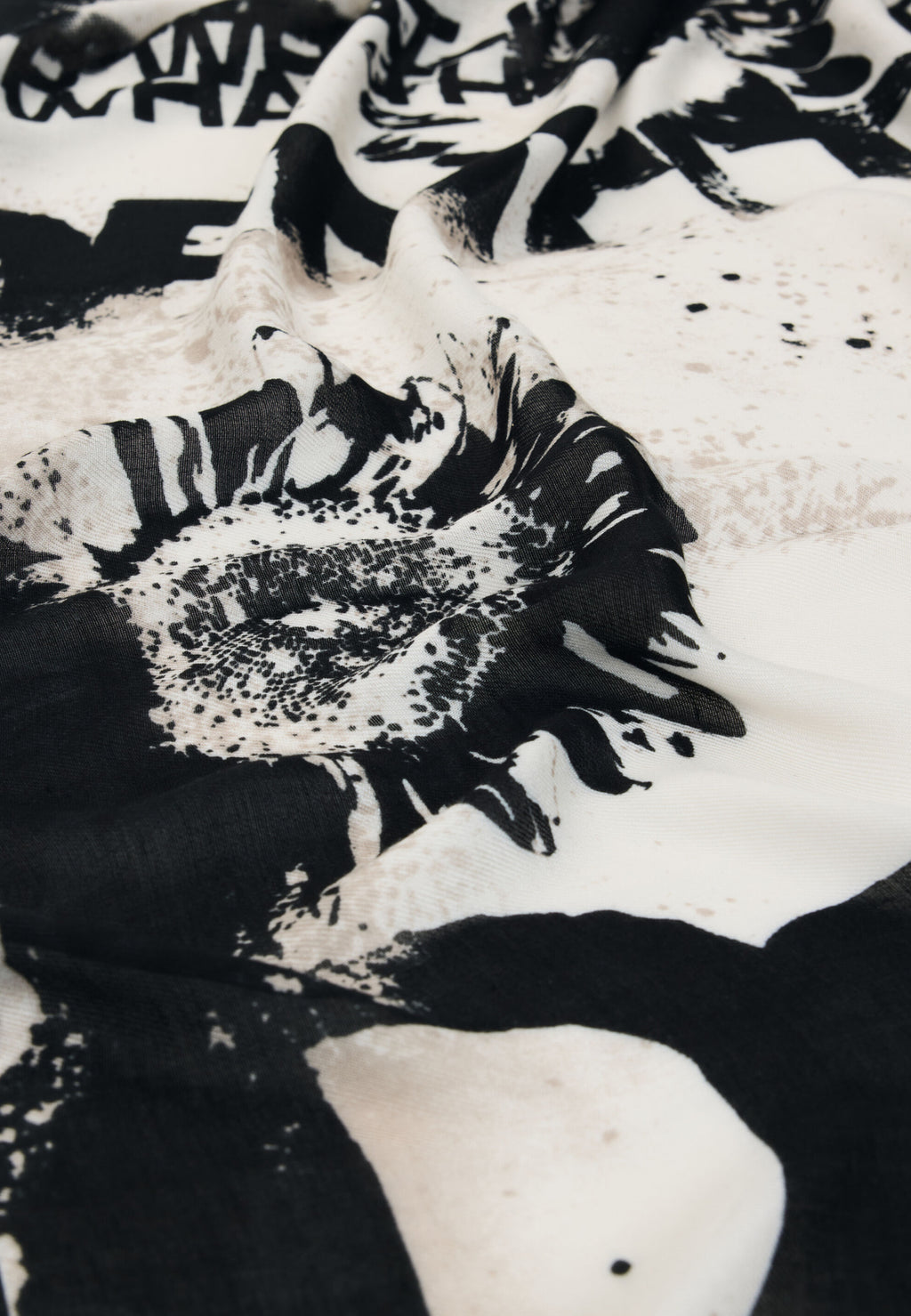 Pashmina Desigual FOU_LETTERING