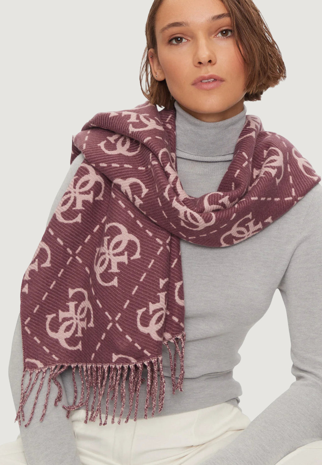 Pashmina Guess AW5217 VIS03